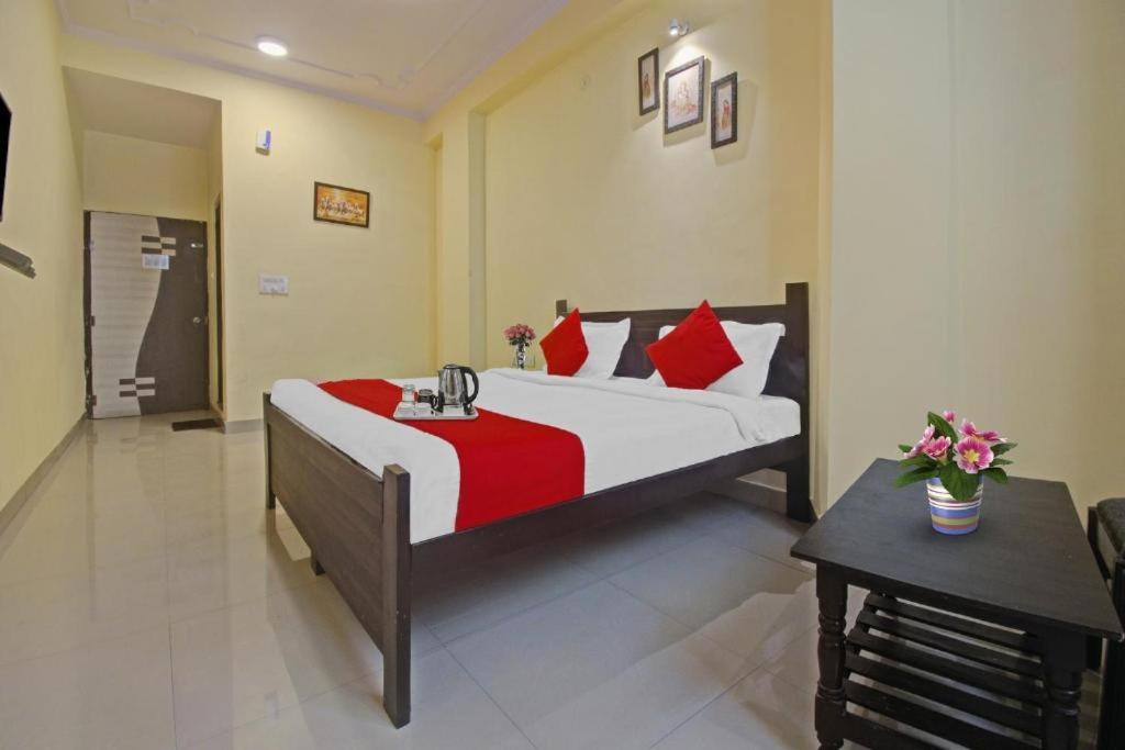 Budget Double Room - Photo 2