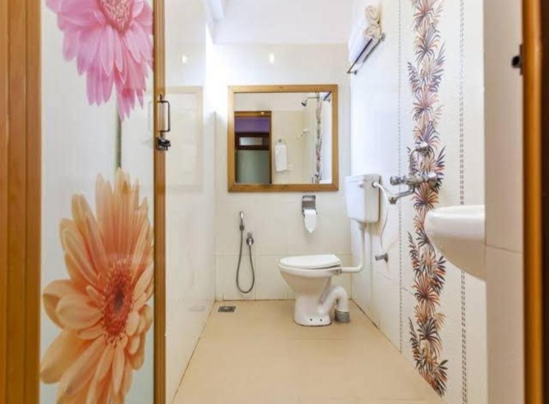 Budget Double Room - Photo 8
