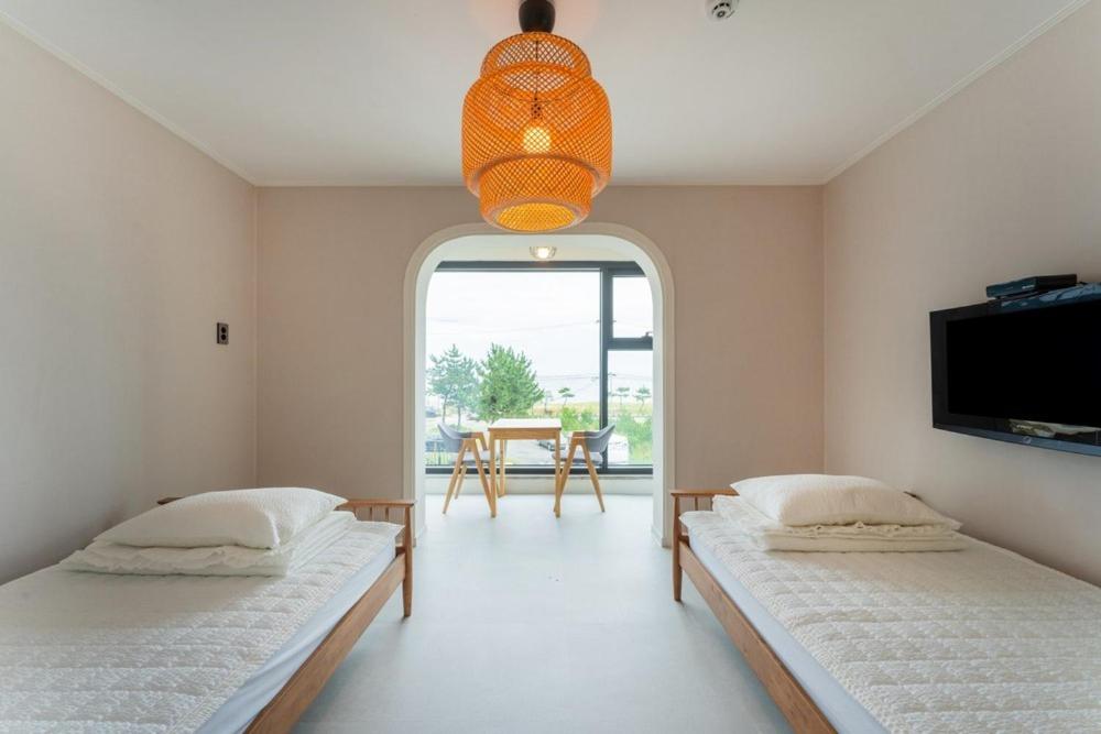 Double or Twin Room with Sea View photo 1
