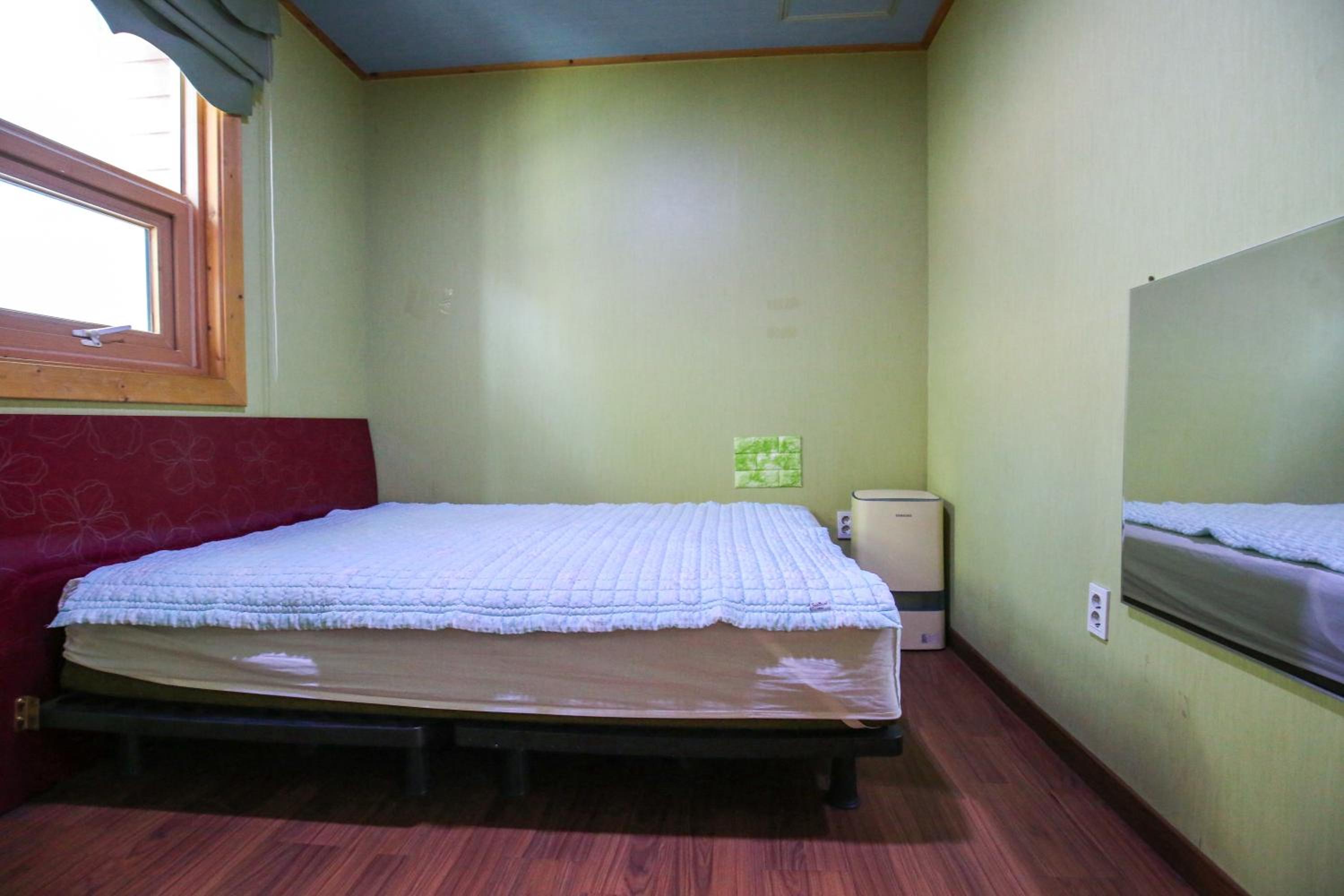 Family Room - Photo 9