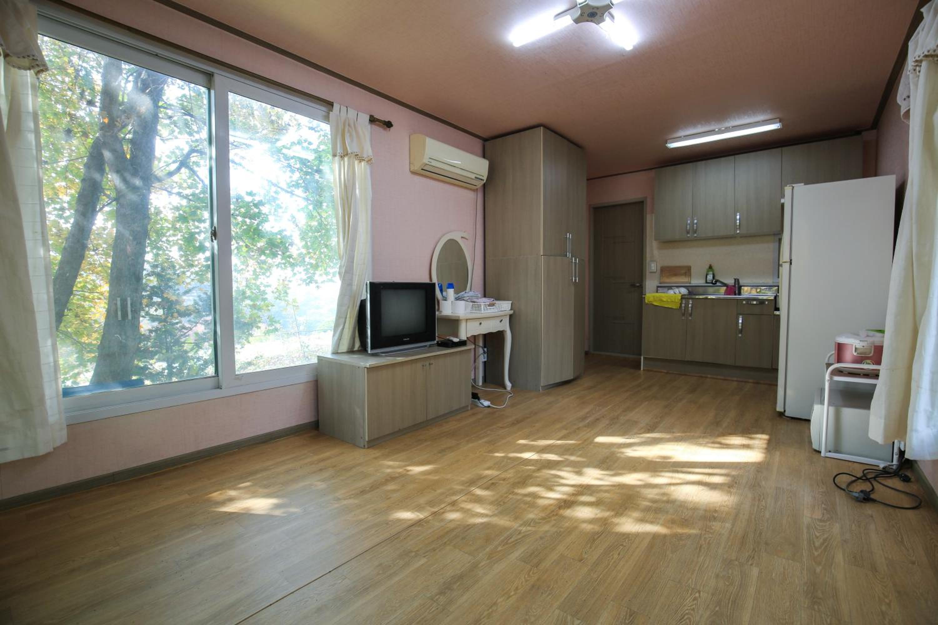 Double Room 1 - Photo 1