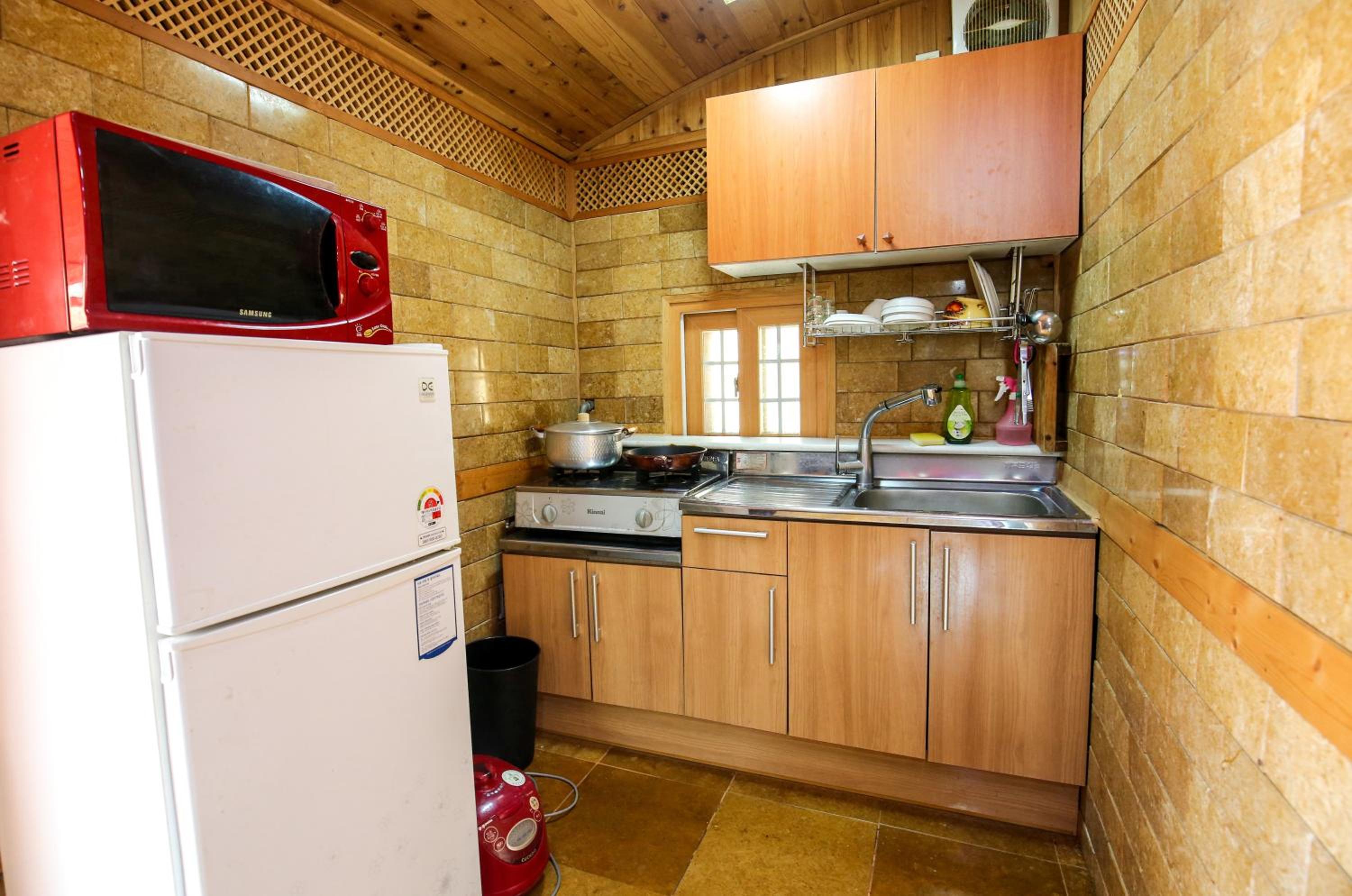 Quadruple Room - Photo 3