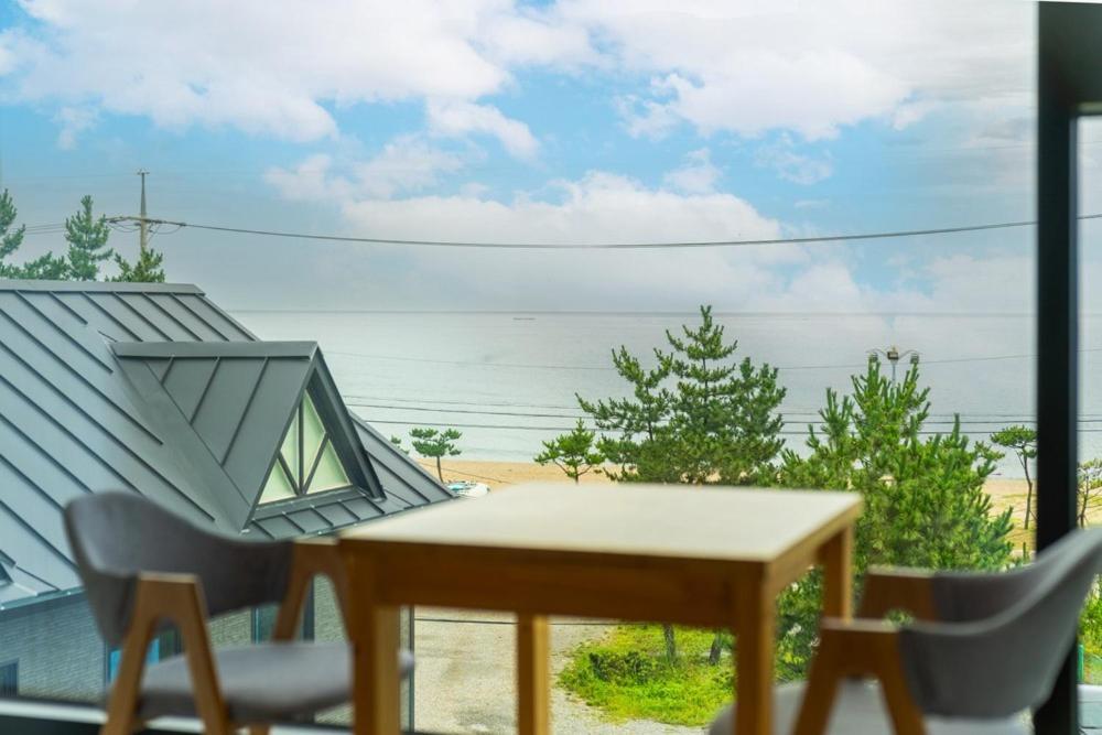 Double Room with Sea View photo 3
