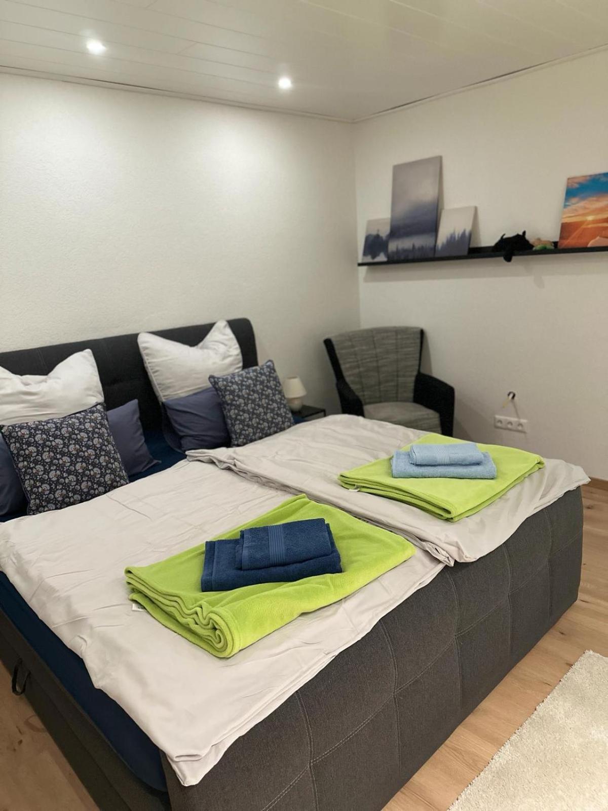 One-Bedroom Apartment photo 1