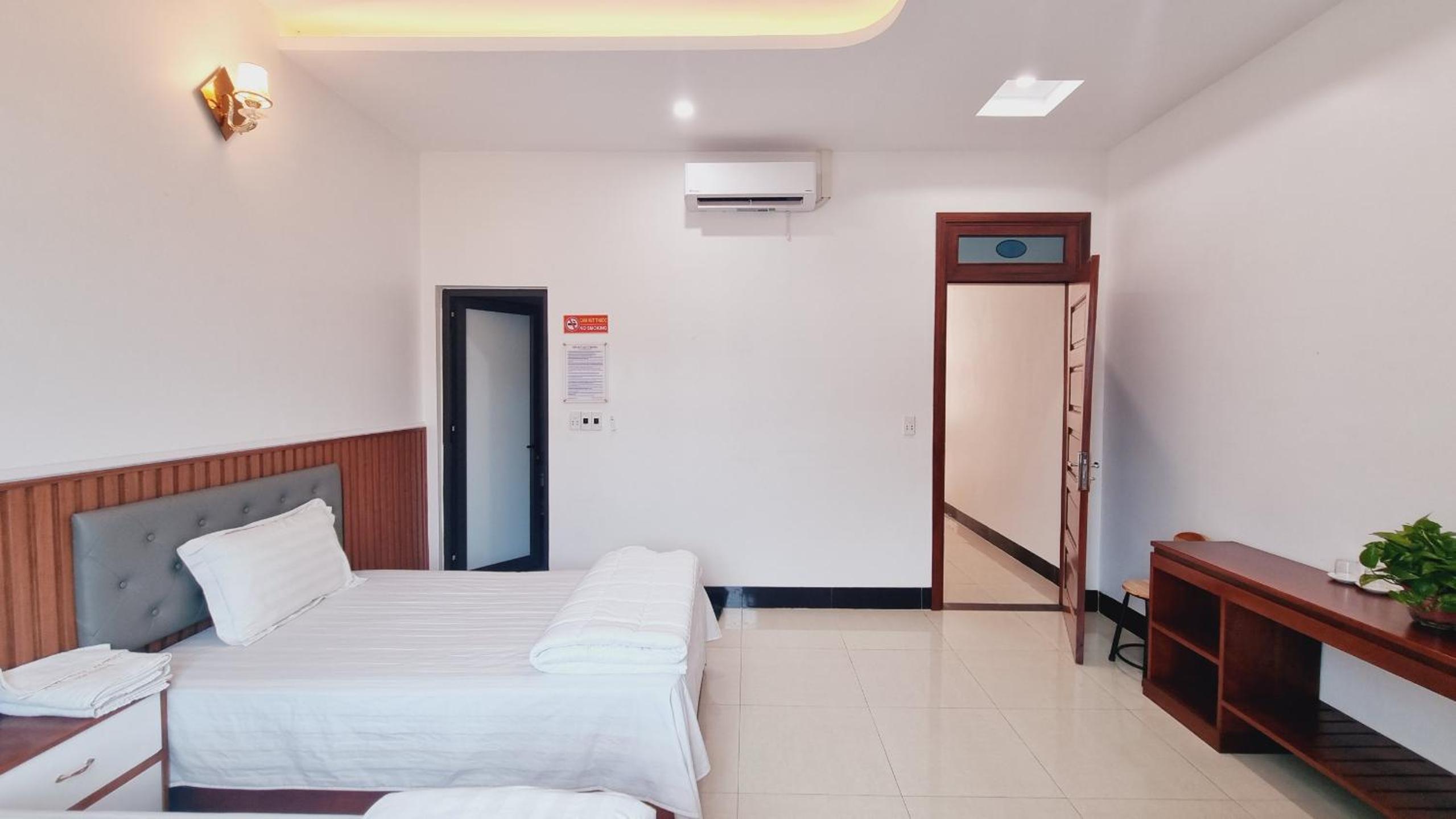 Triple Room with Private Bathroom photo 3