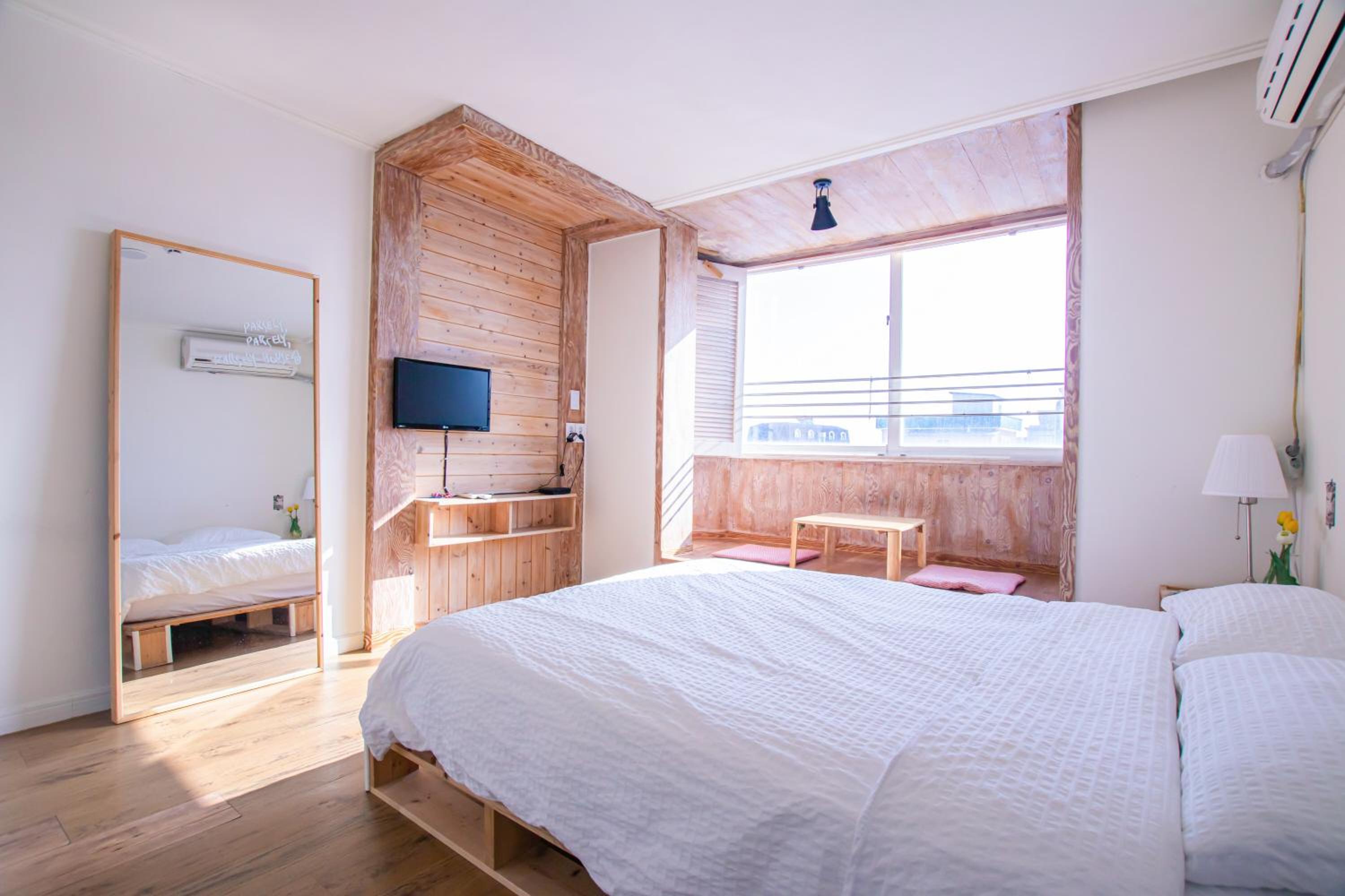 Double Room 8 photo 1