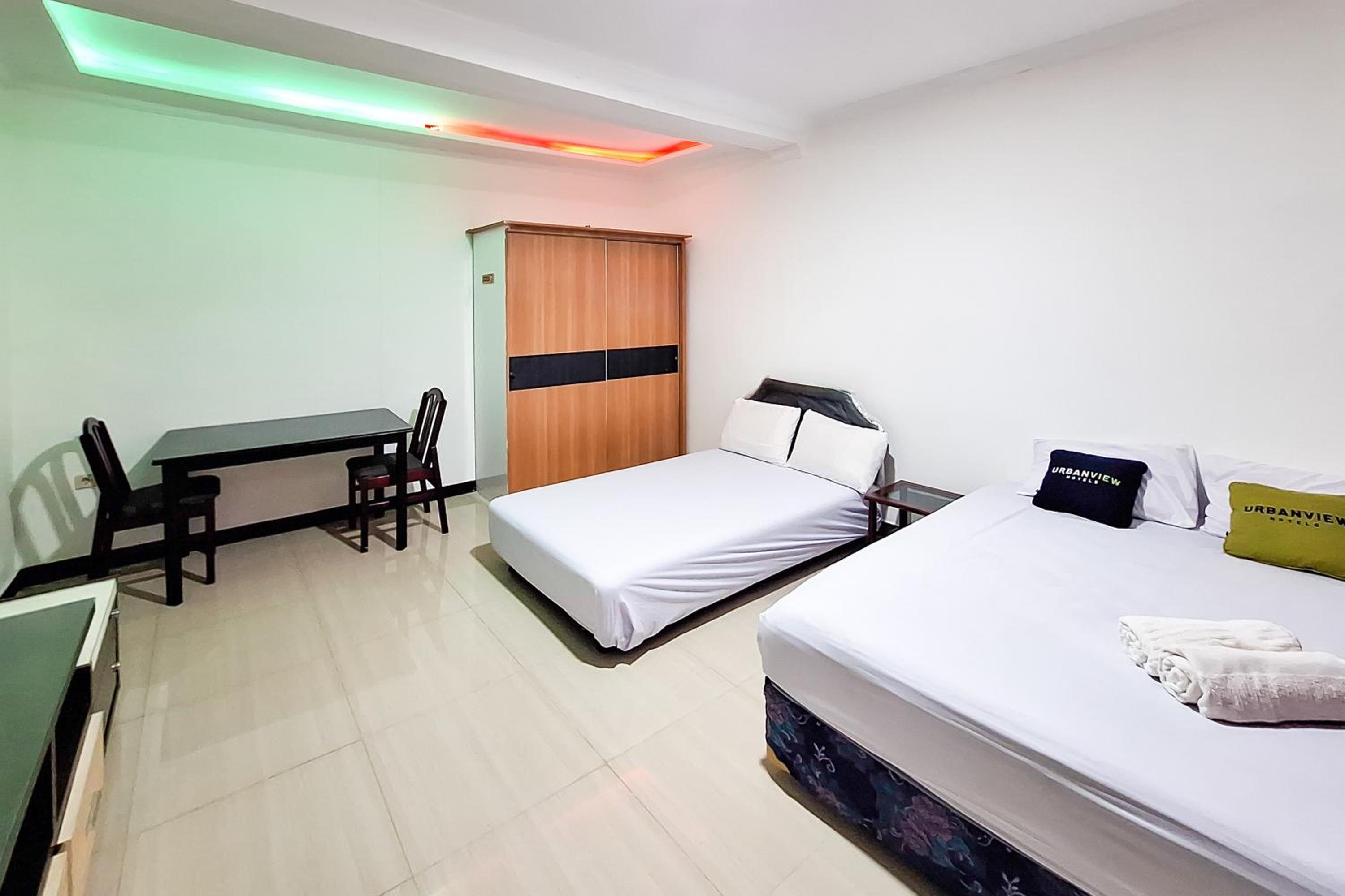 Suite - Photo 5