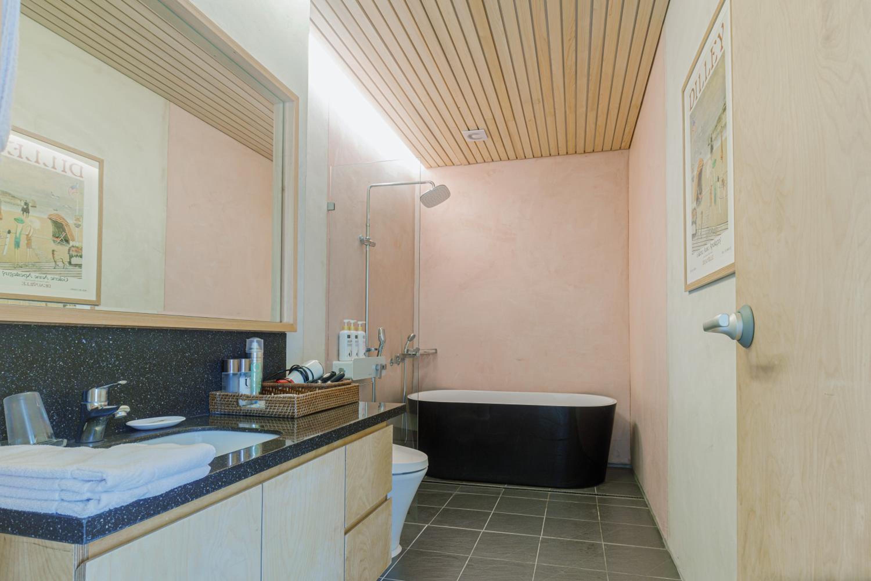 Double or Twin Room - Photo 4