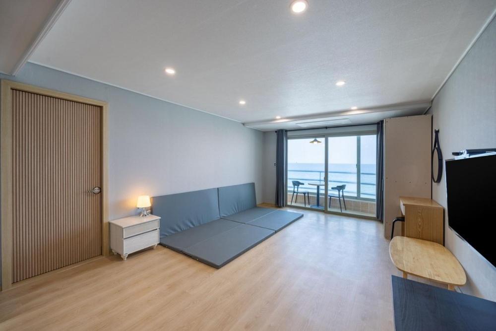 Double Room with Sea View photo 1