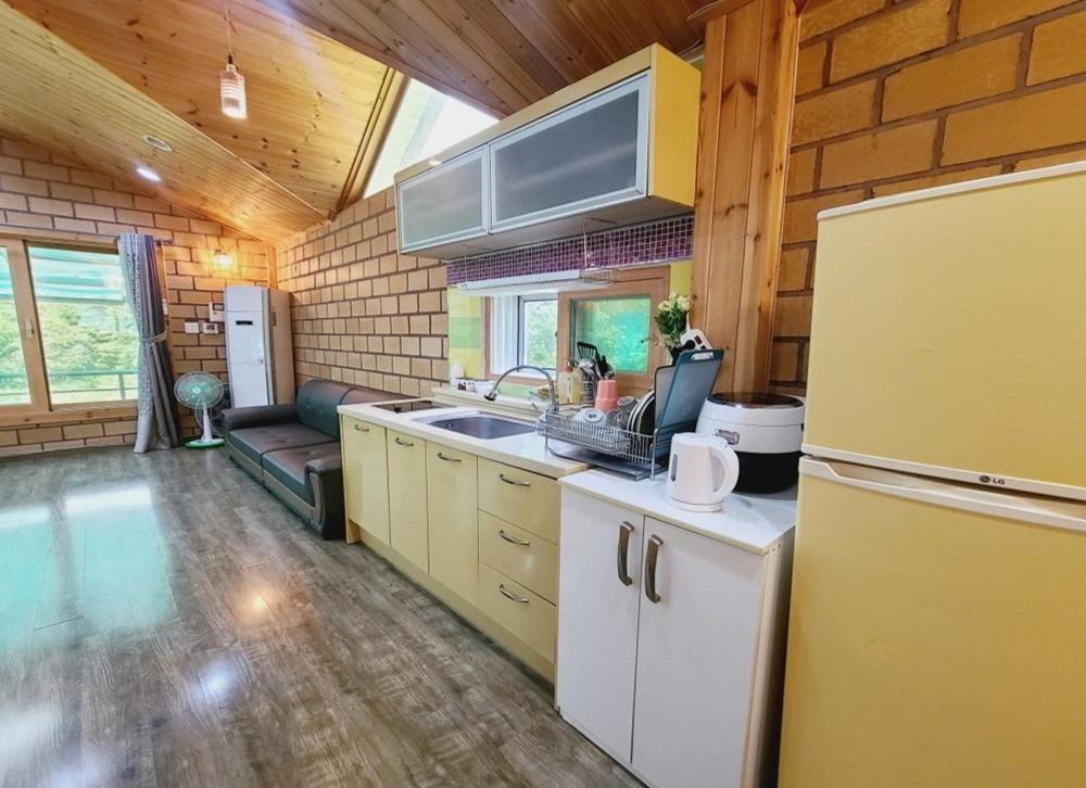 Quadruple Room - Photo 11