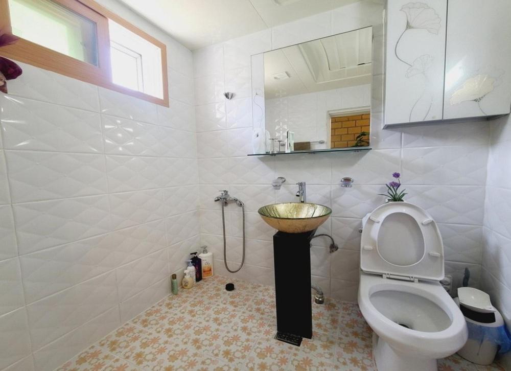 Quadruple Room - Photo 13