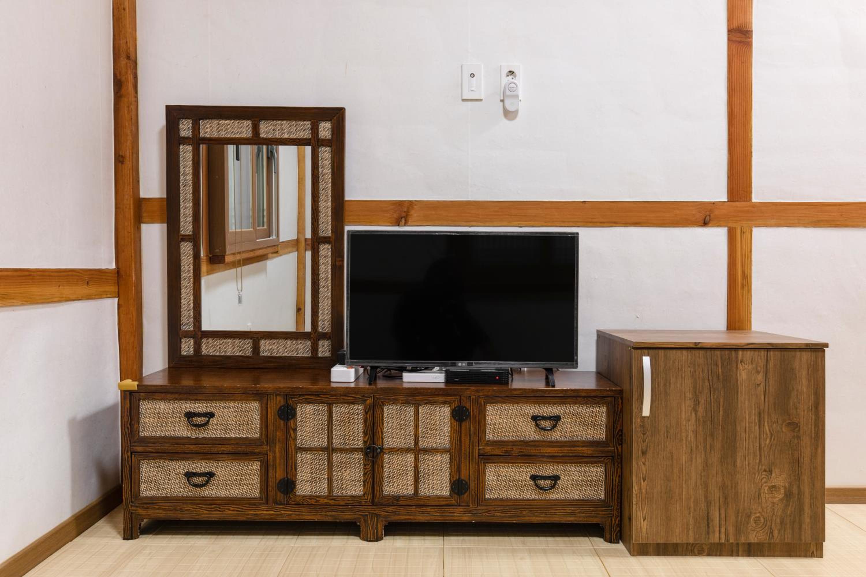 Double Room 1 - Photo 7