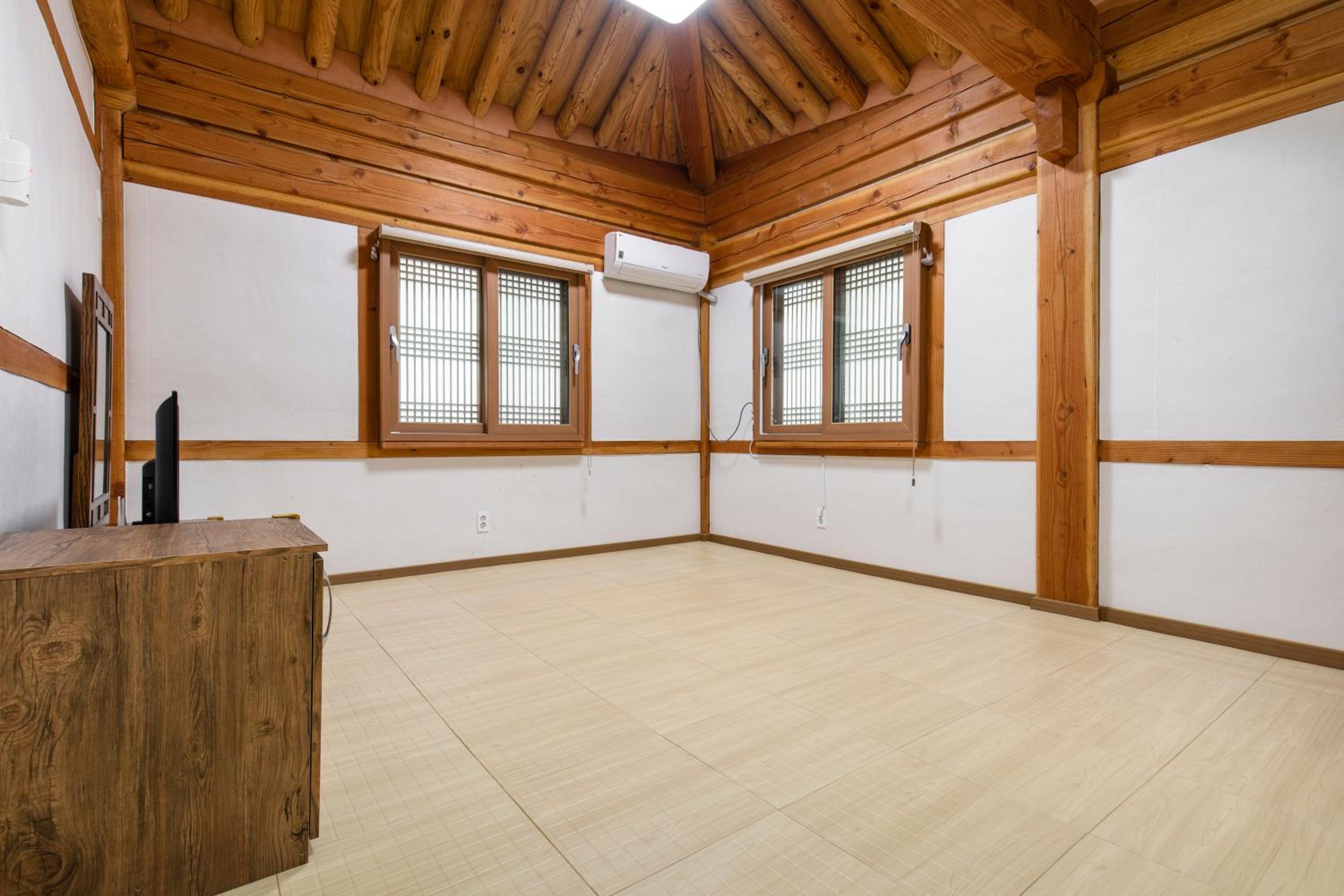 Double Room 2 photo 2