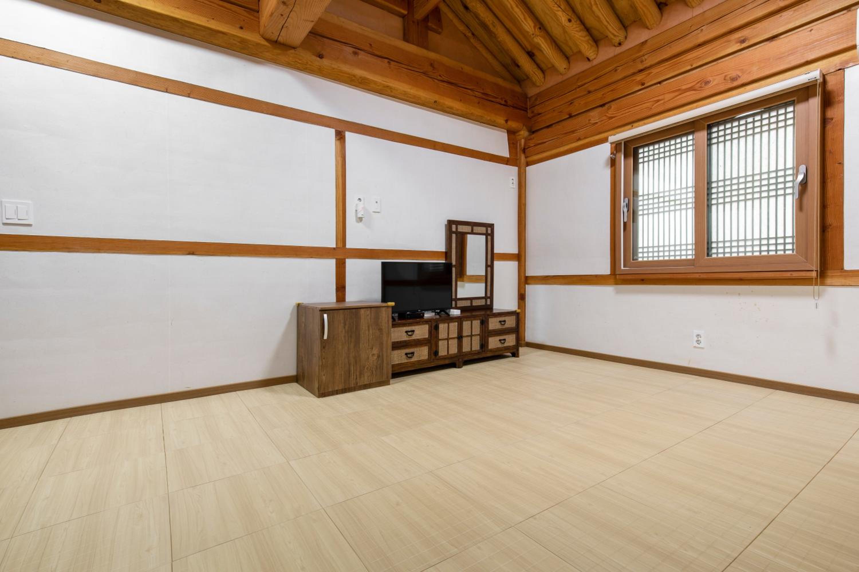 Double Room 2 photo 3