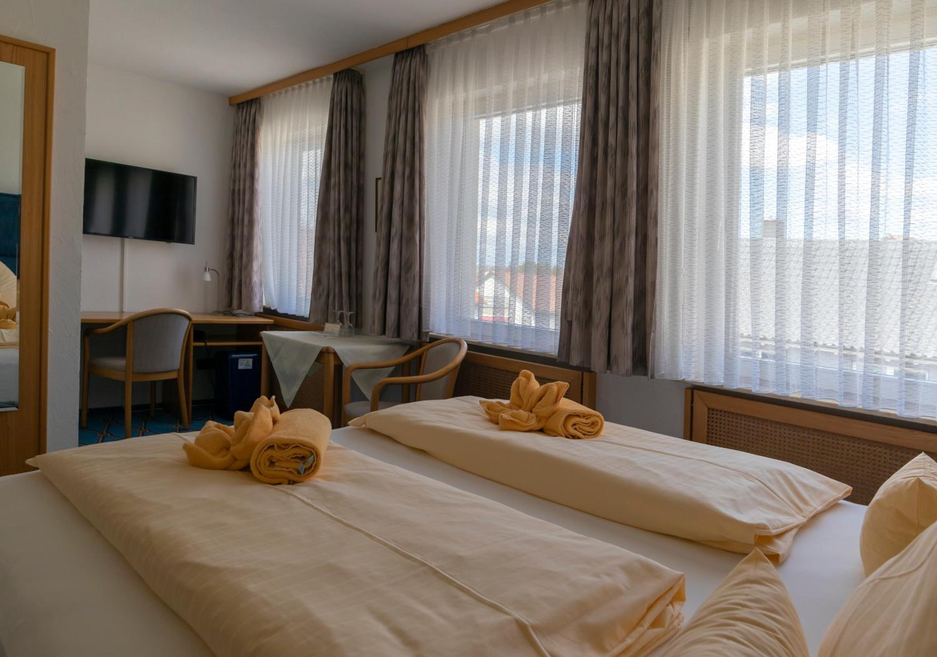 Standard Double Room - Main Building photo 2