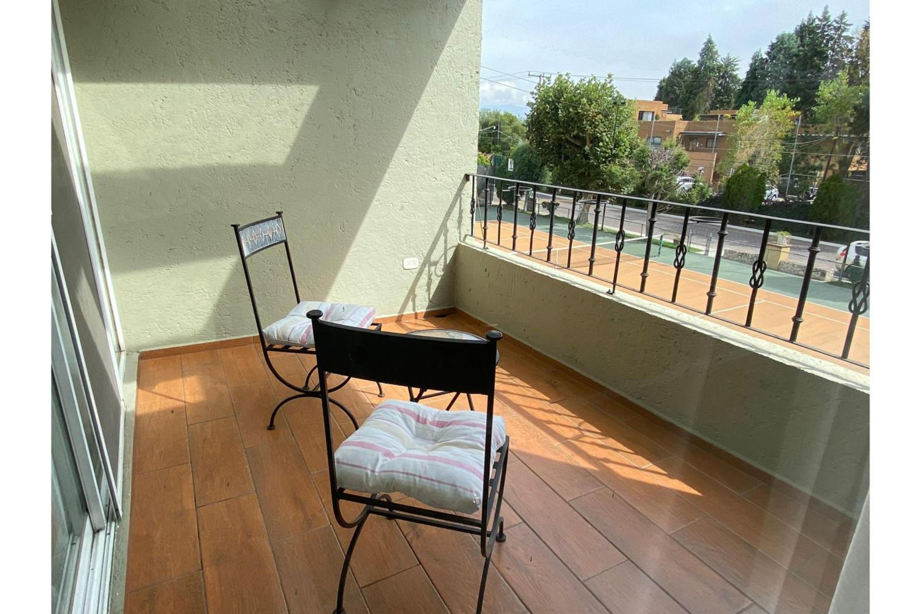 Deluxe With View photo 3