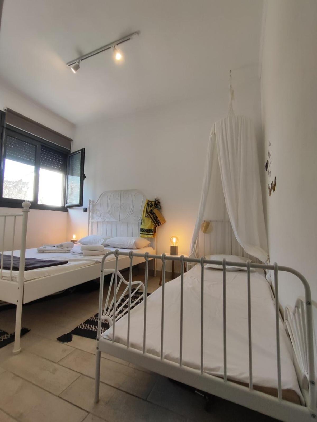 One-Bedroom House photo 1
