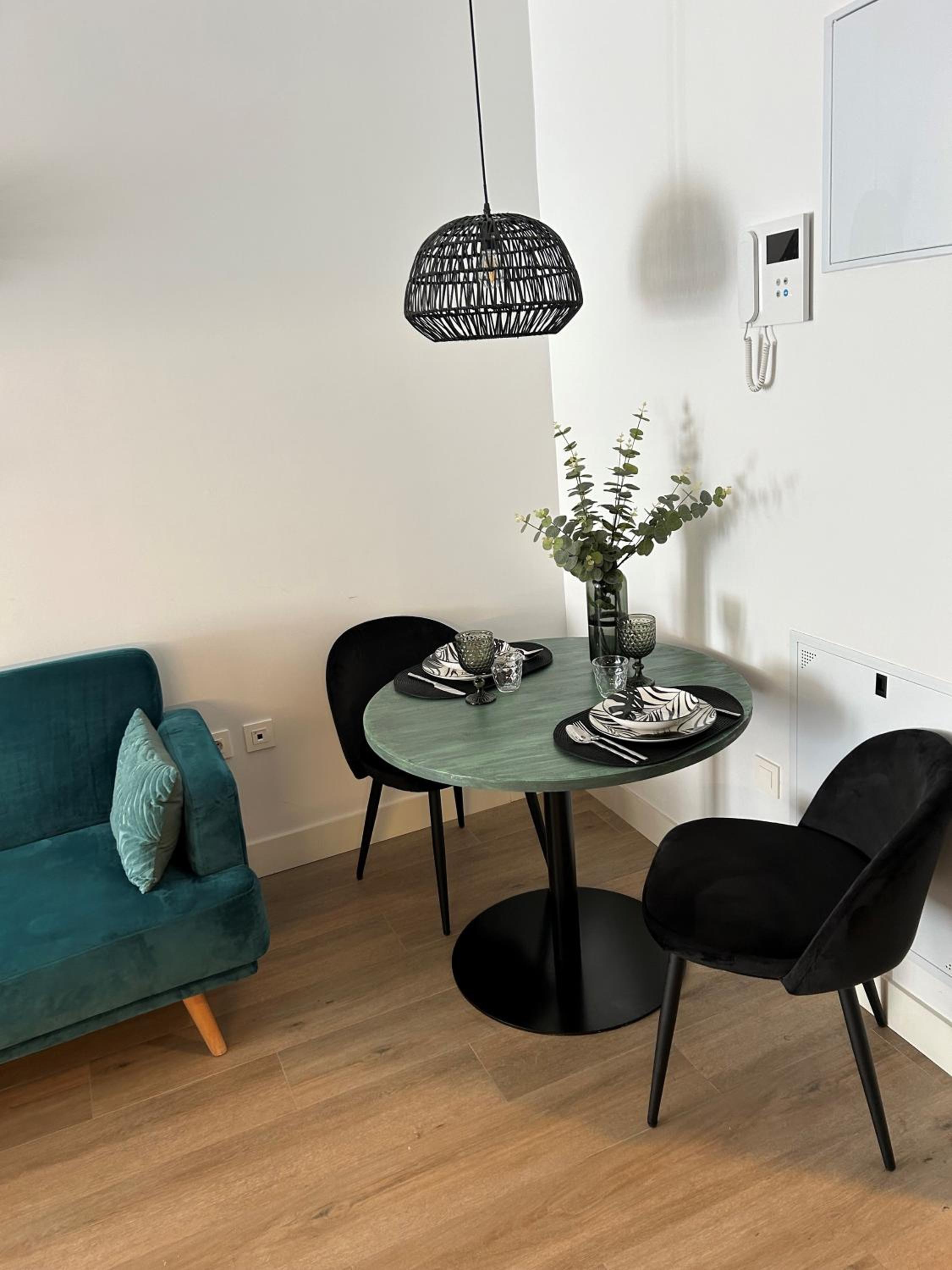 Studio Apartment - Photo 10