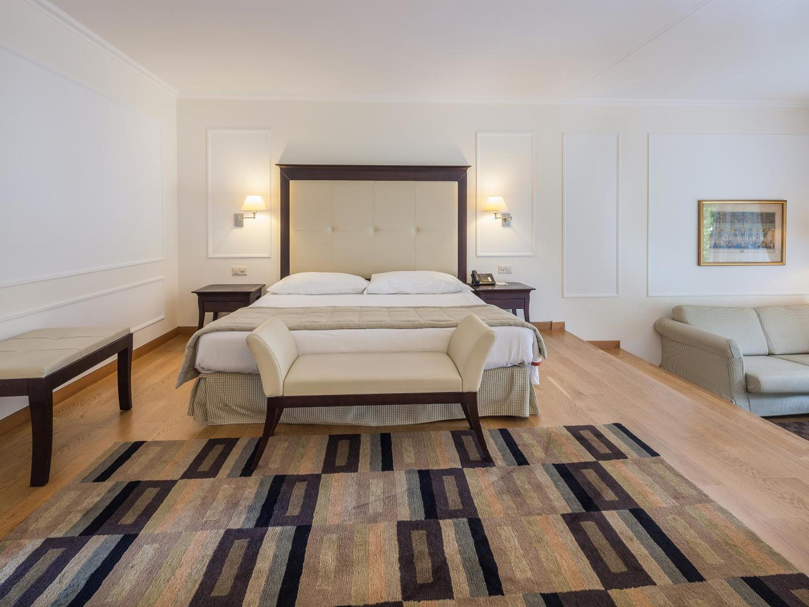 Double Room - Photo 3