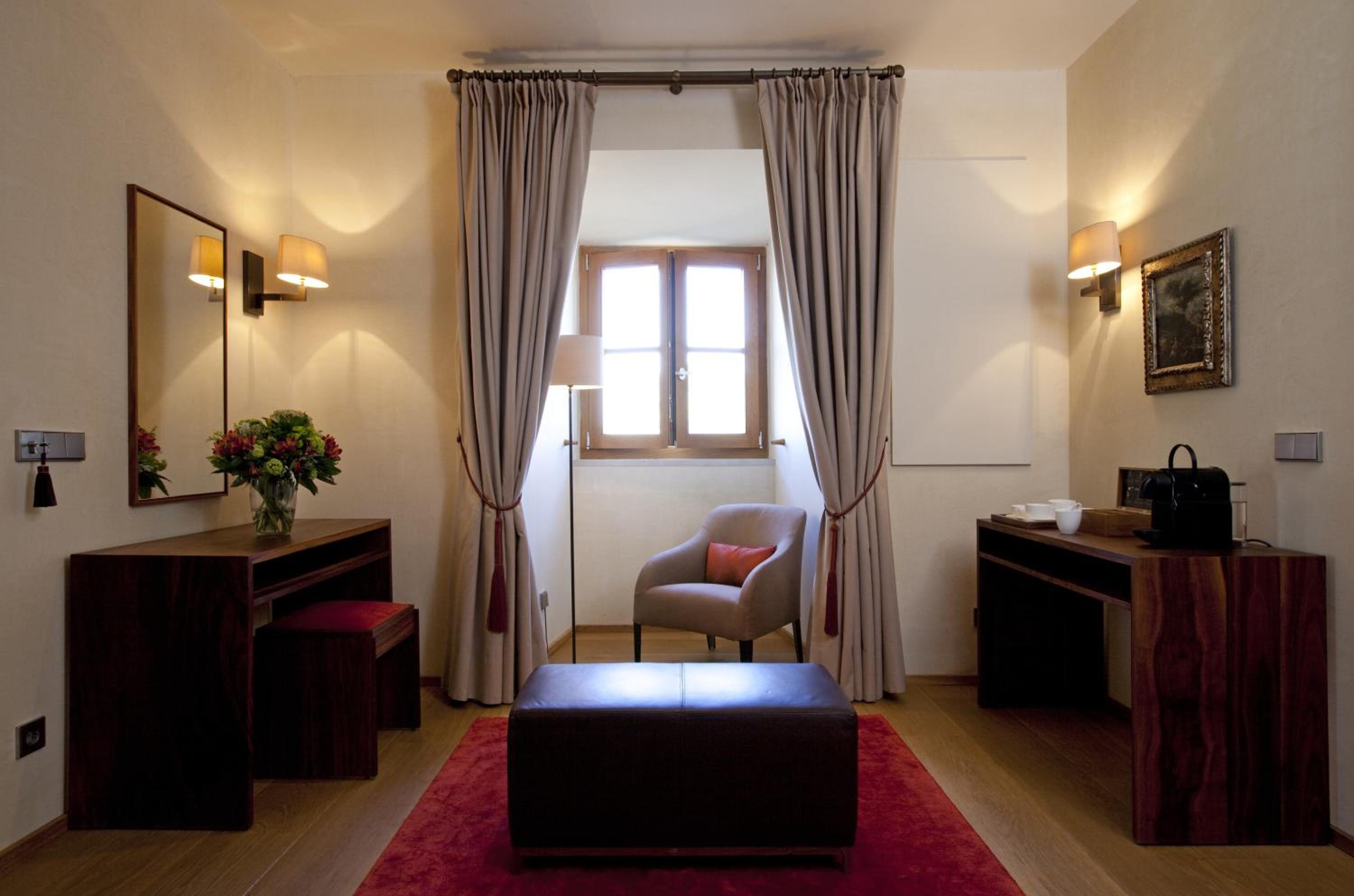 Junior Suite with Spa Access photo 2
