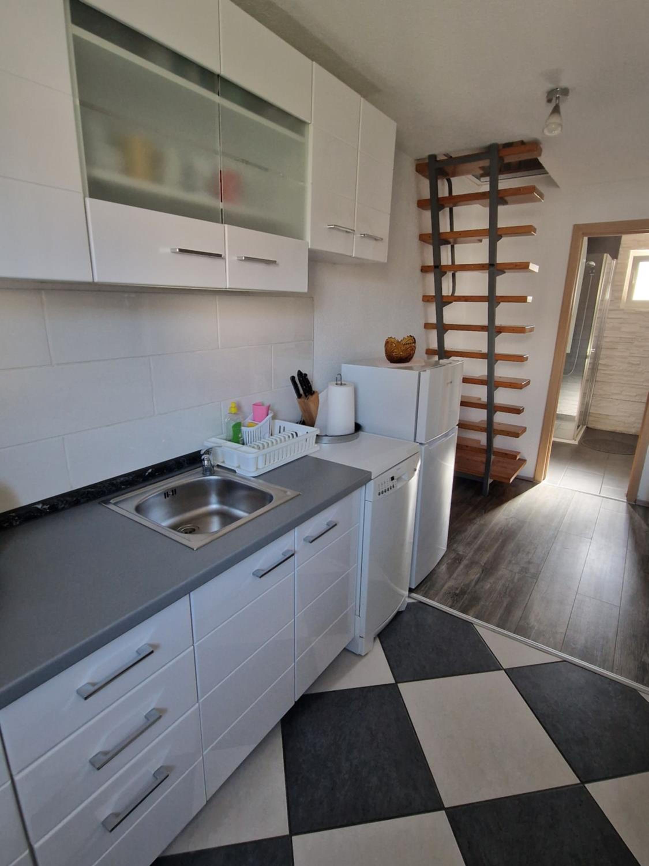 Two-Bedroom Apartment - Photo 3