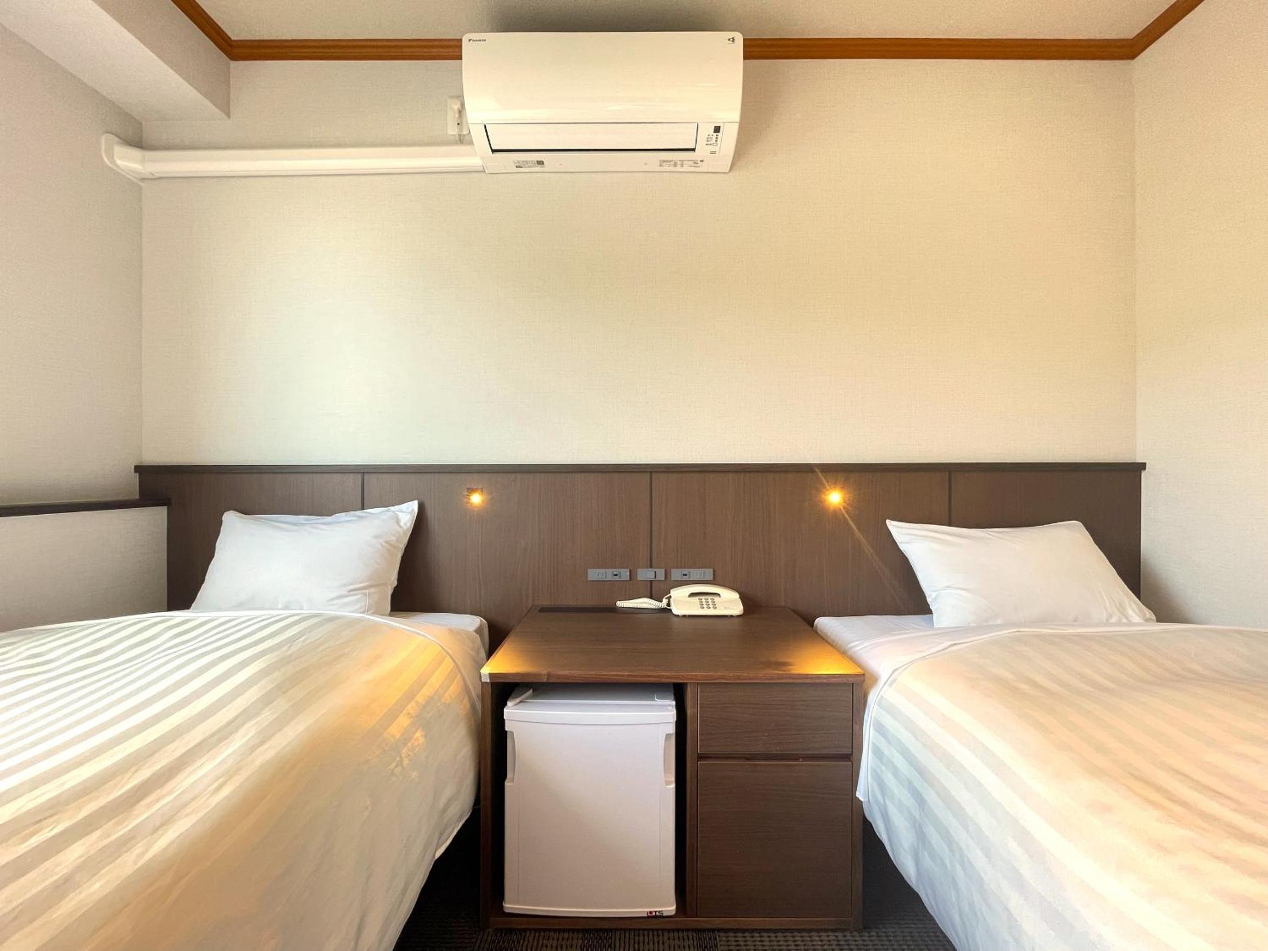 Standard Twin Room - Non-Smoking - Photo 5