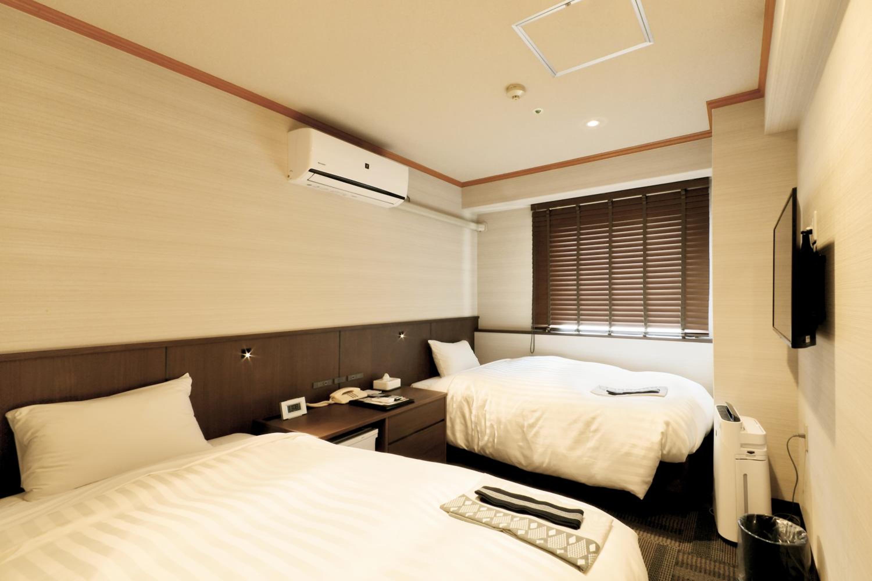 Standard Twin Room - Non-Smoking - Photo 1