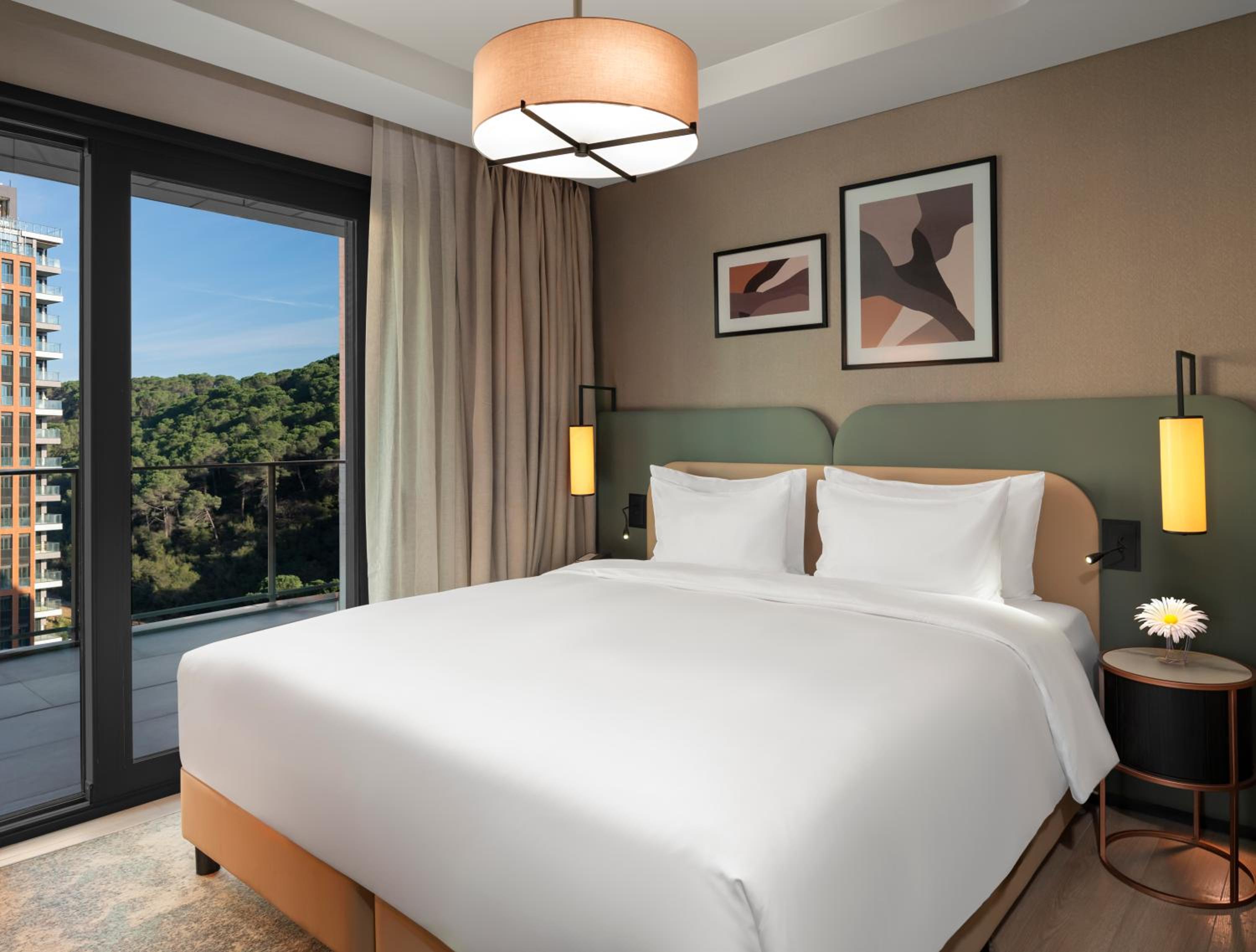 Deluxe Suite with Terrace