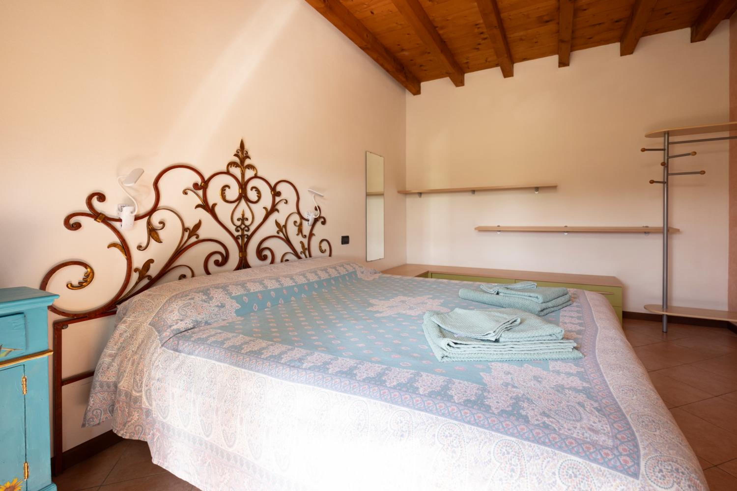 One-Bedroom Apartment With Balcony photo 1