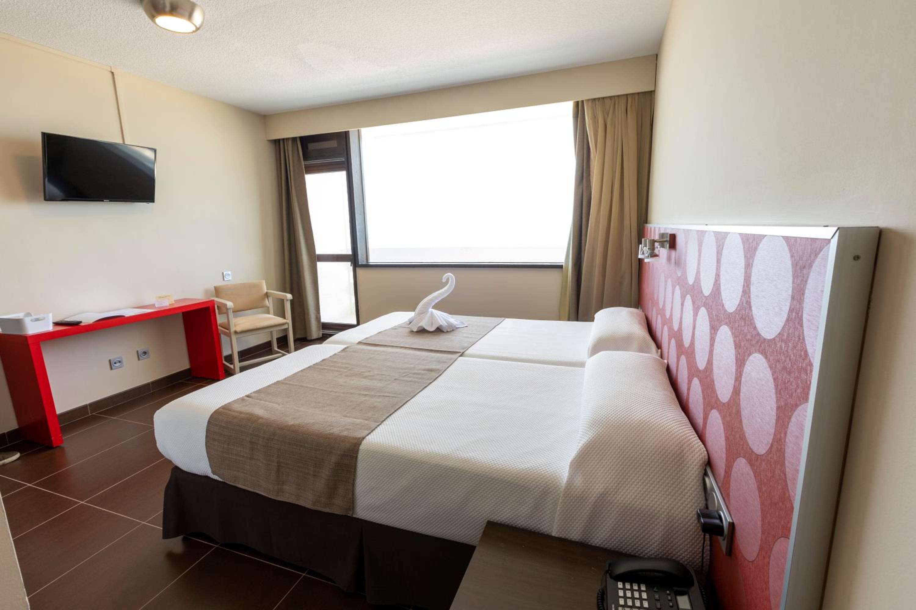 Studio with Sea View (2 Adults)