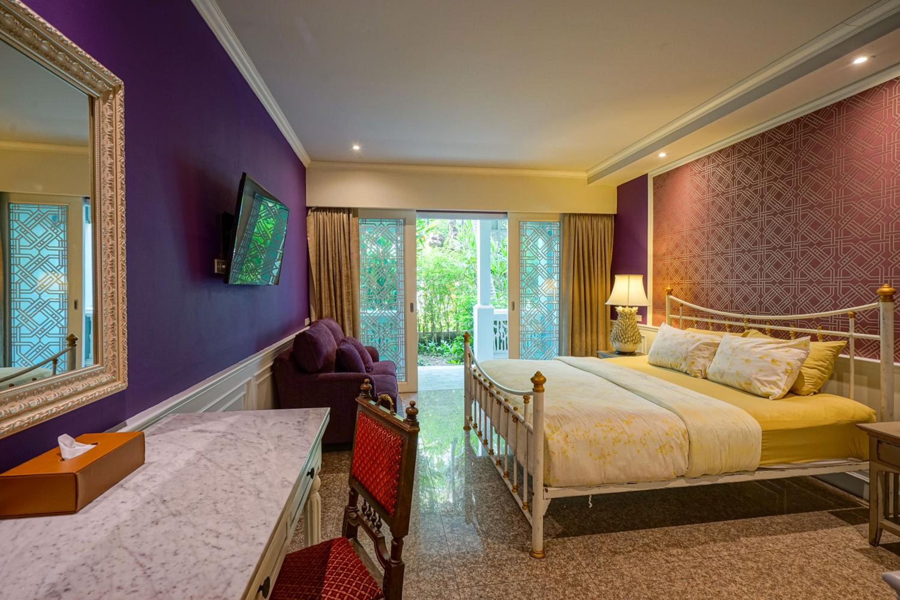 Deluxe Double Room - Photo 8