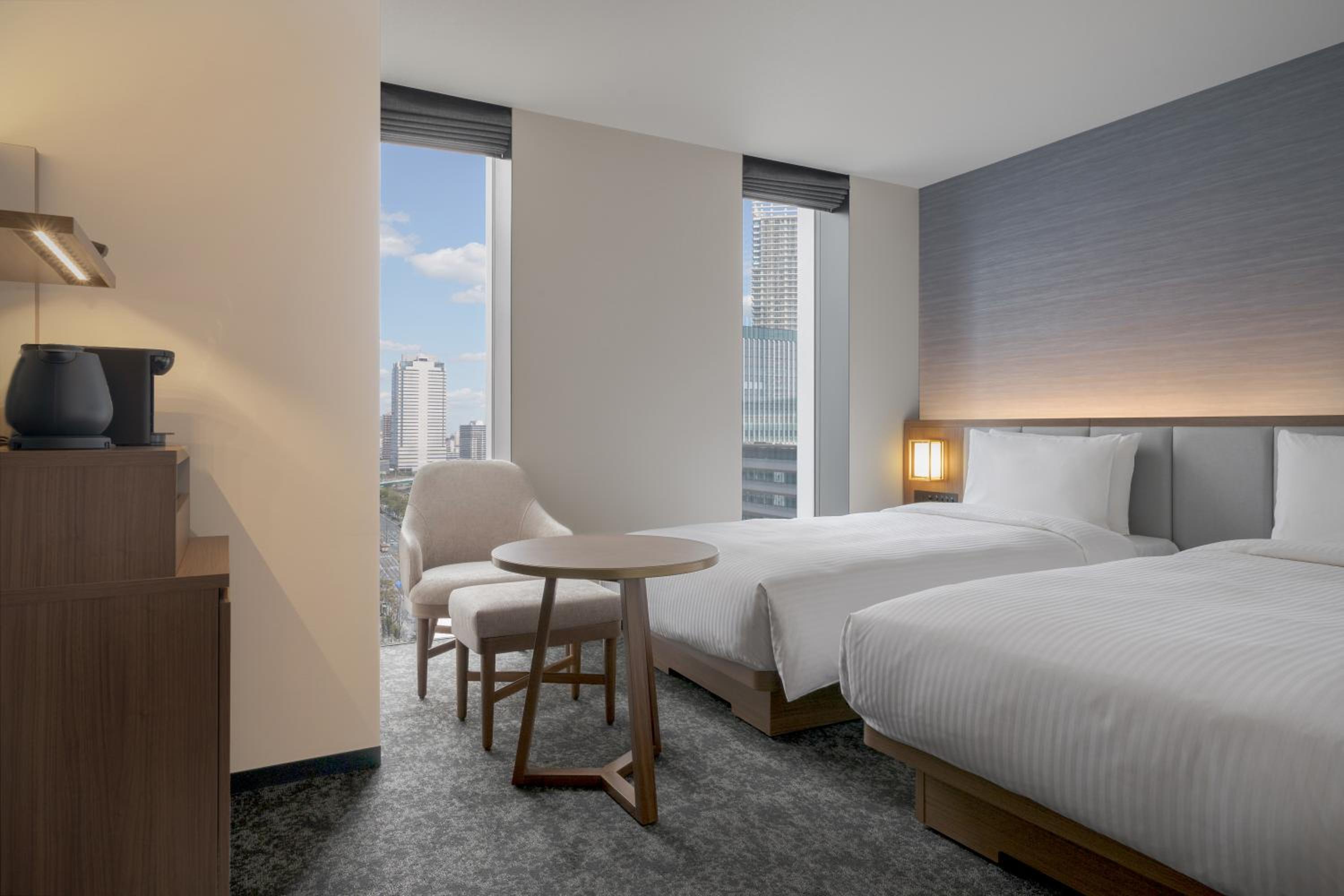 Deluxe Wide Twin Room
