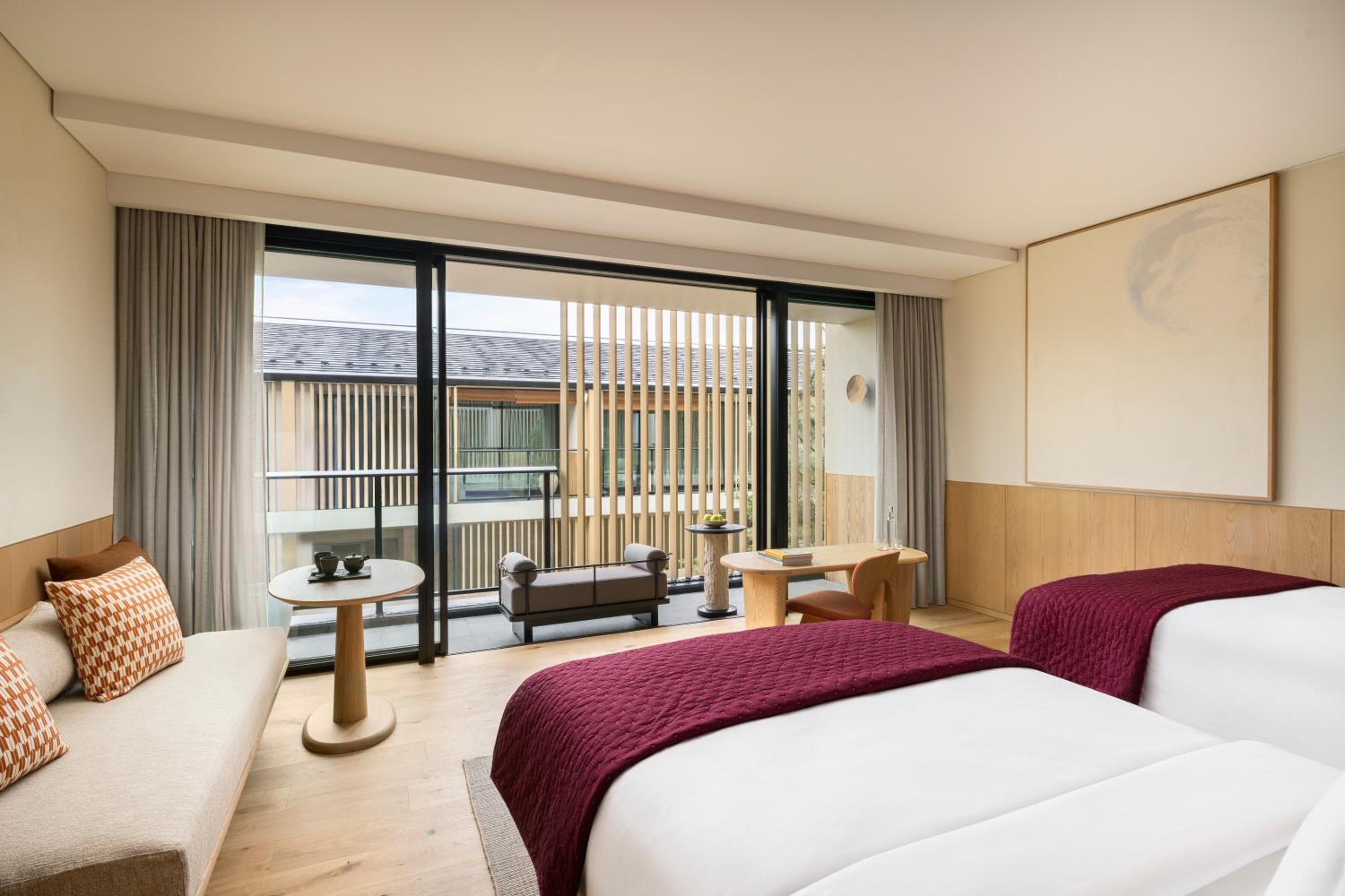 Deluxe Twin Room - Photo 2