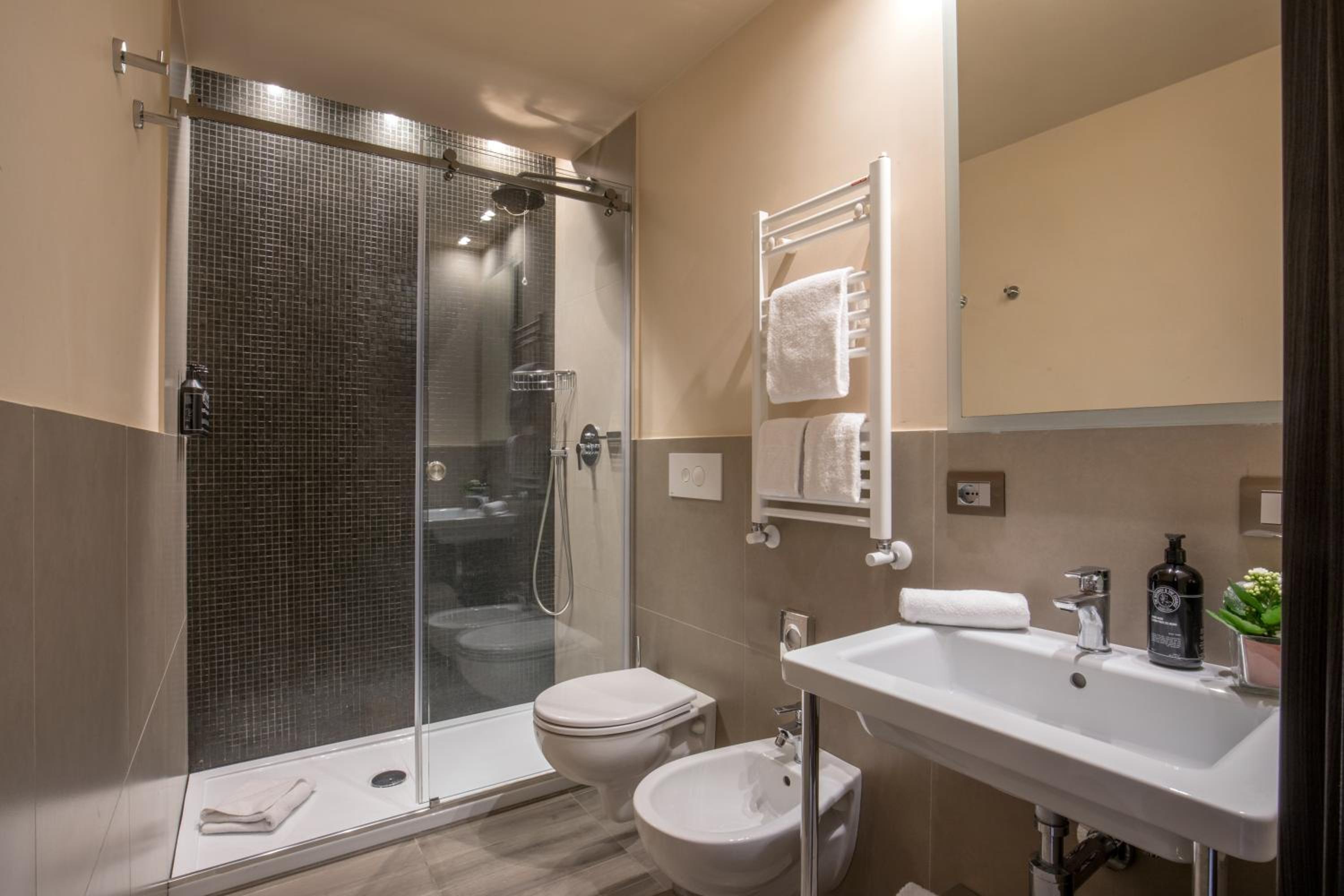 Double or Twin Room photo 2