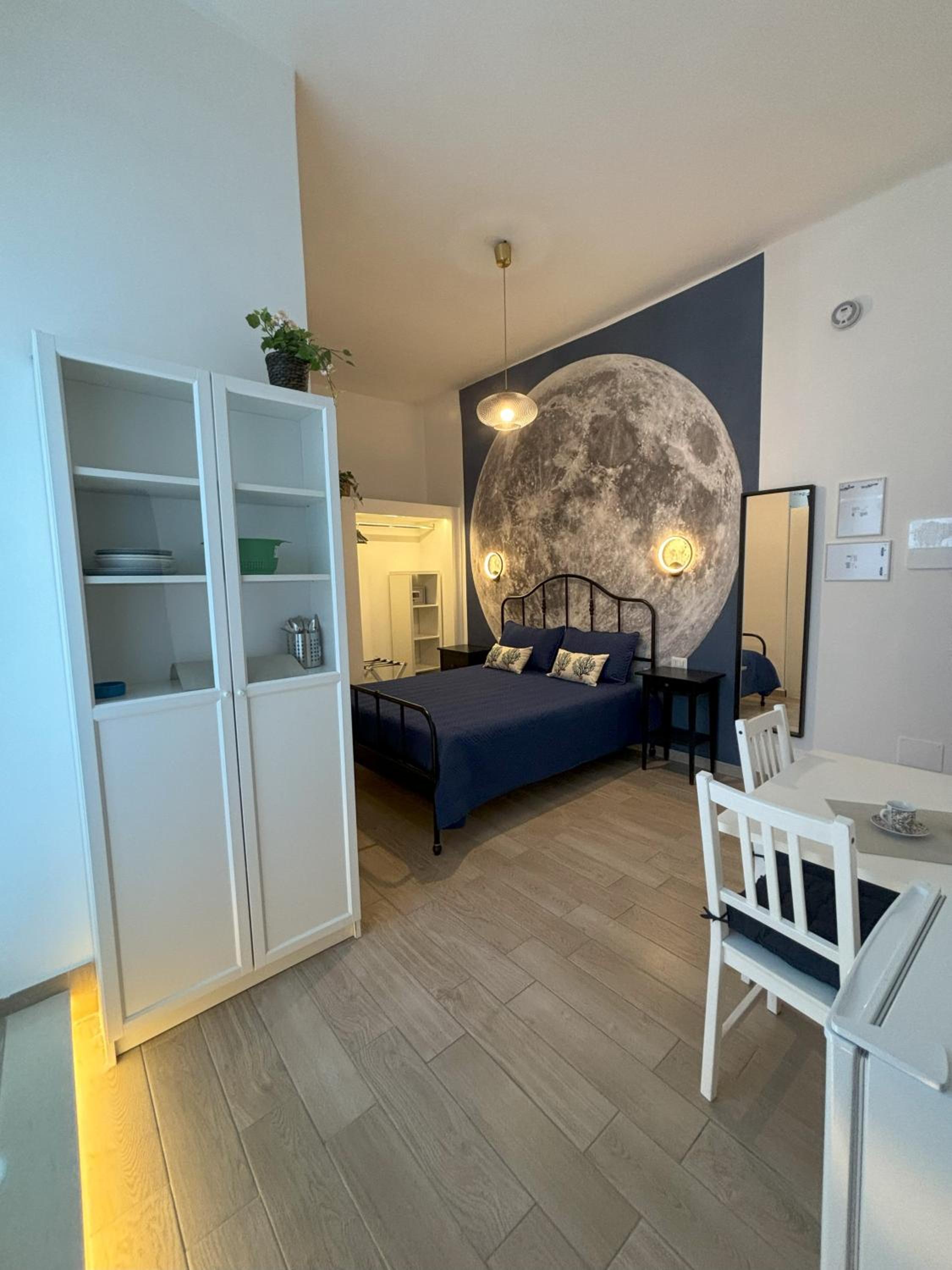 Large Double Room photo 1