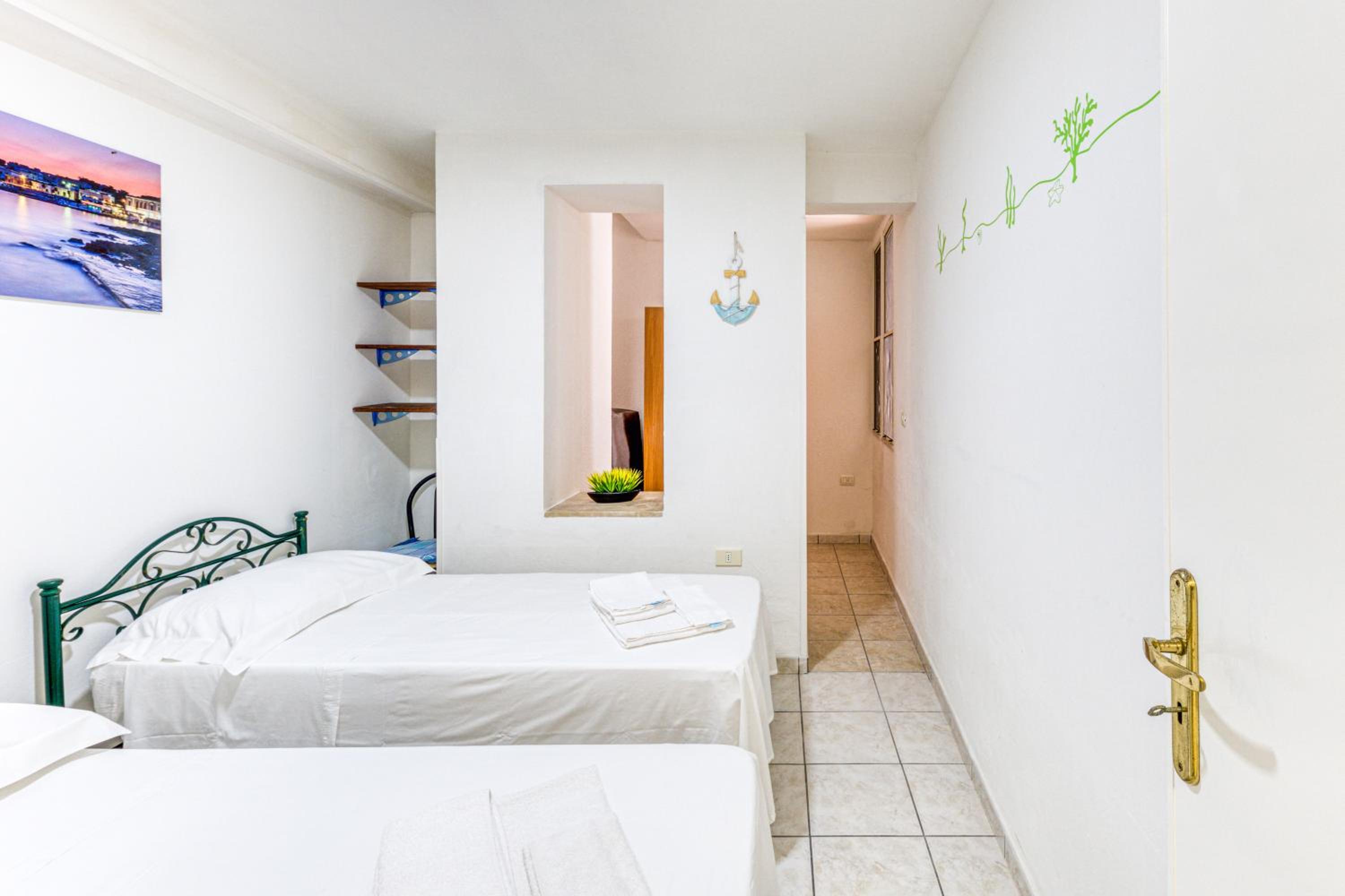 Two-Bedroom House photo 2