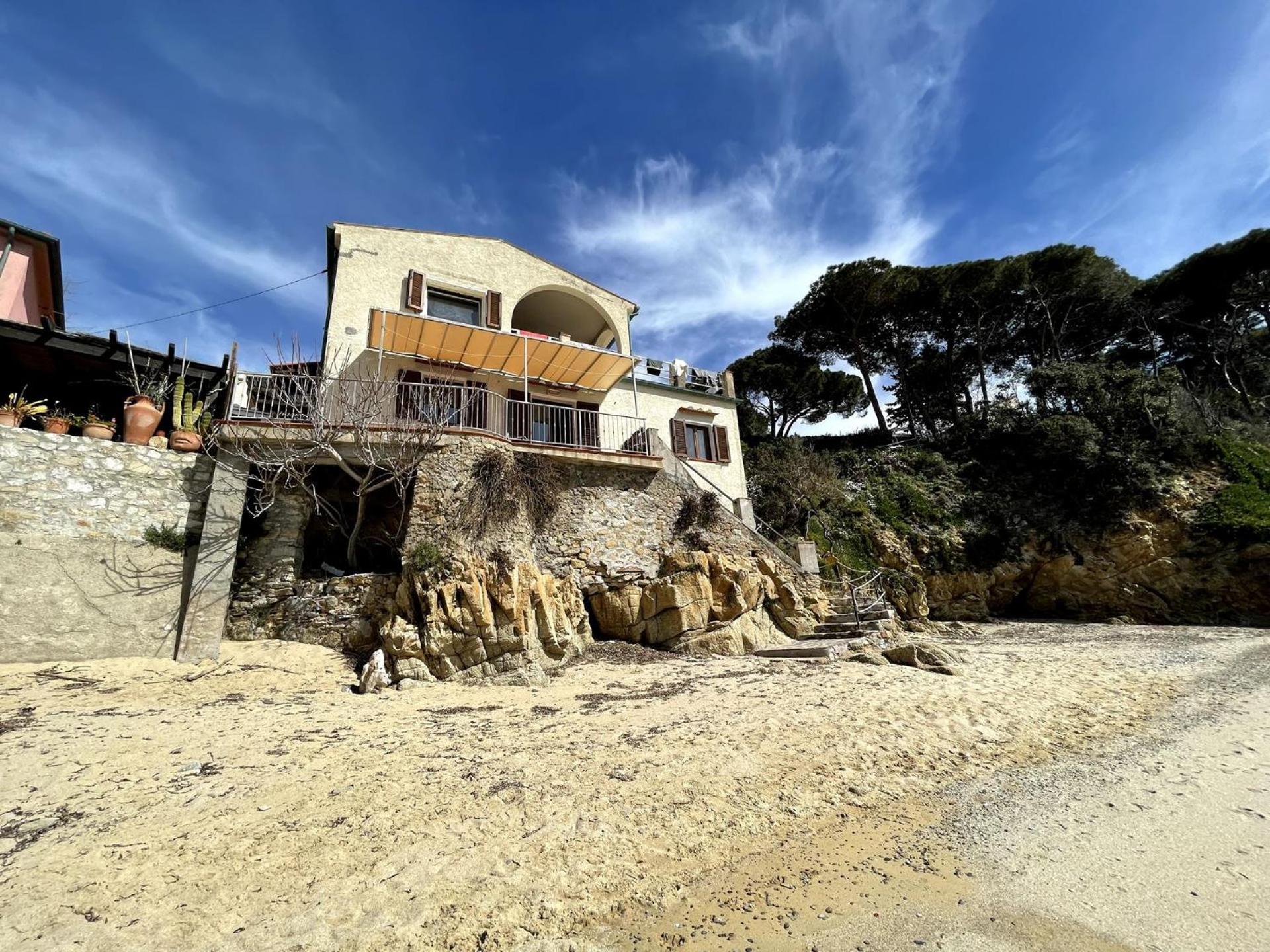 Two-Bedroom Apartment with Sea View photo 2