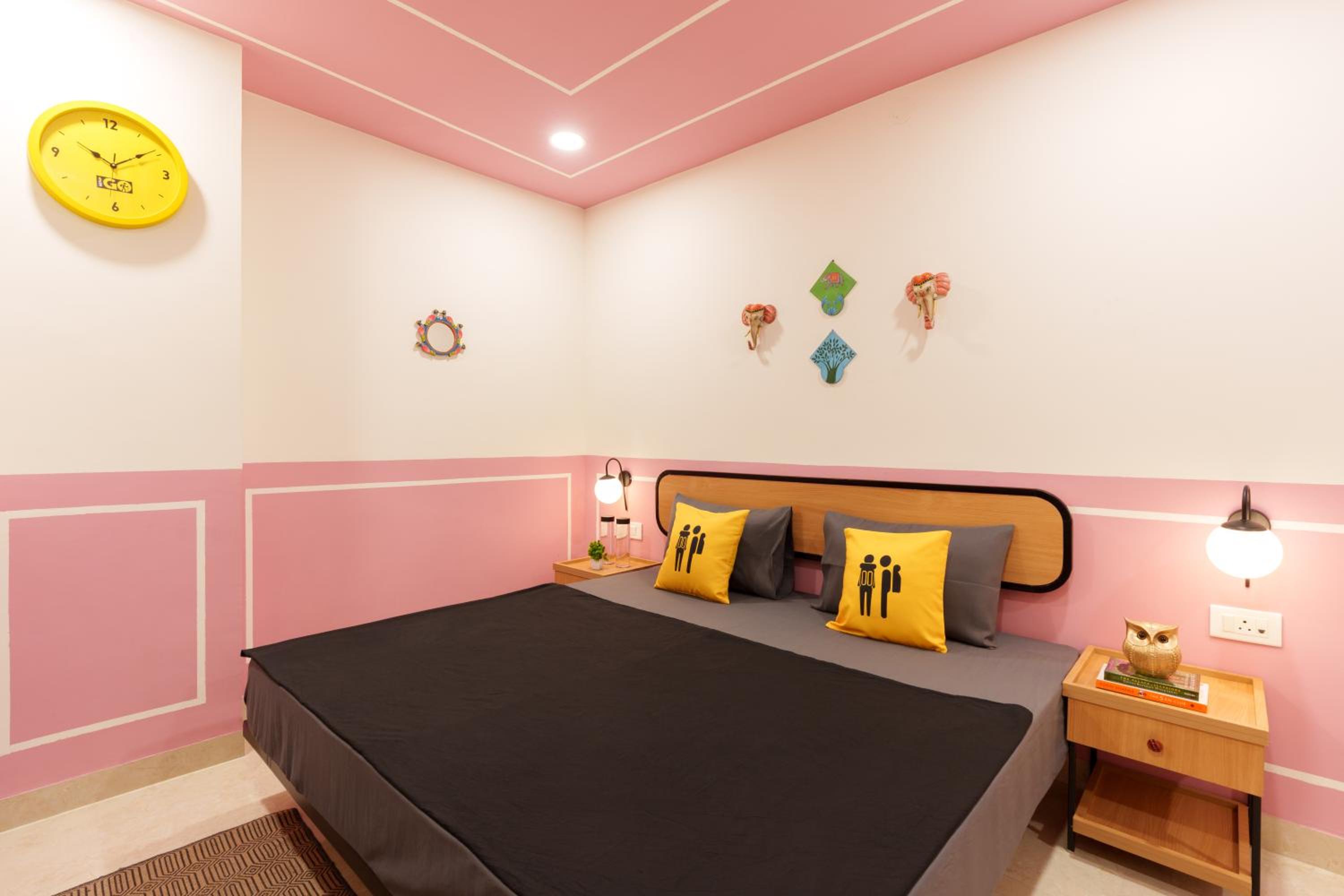 Deluxe Double Room with City View - Photo 5