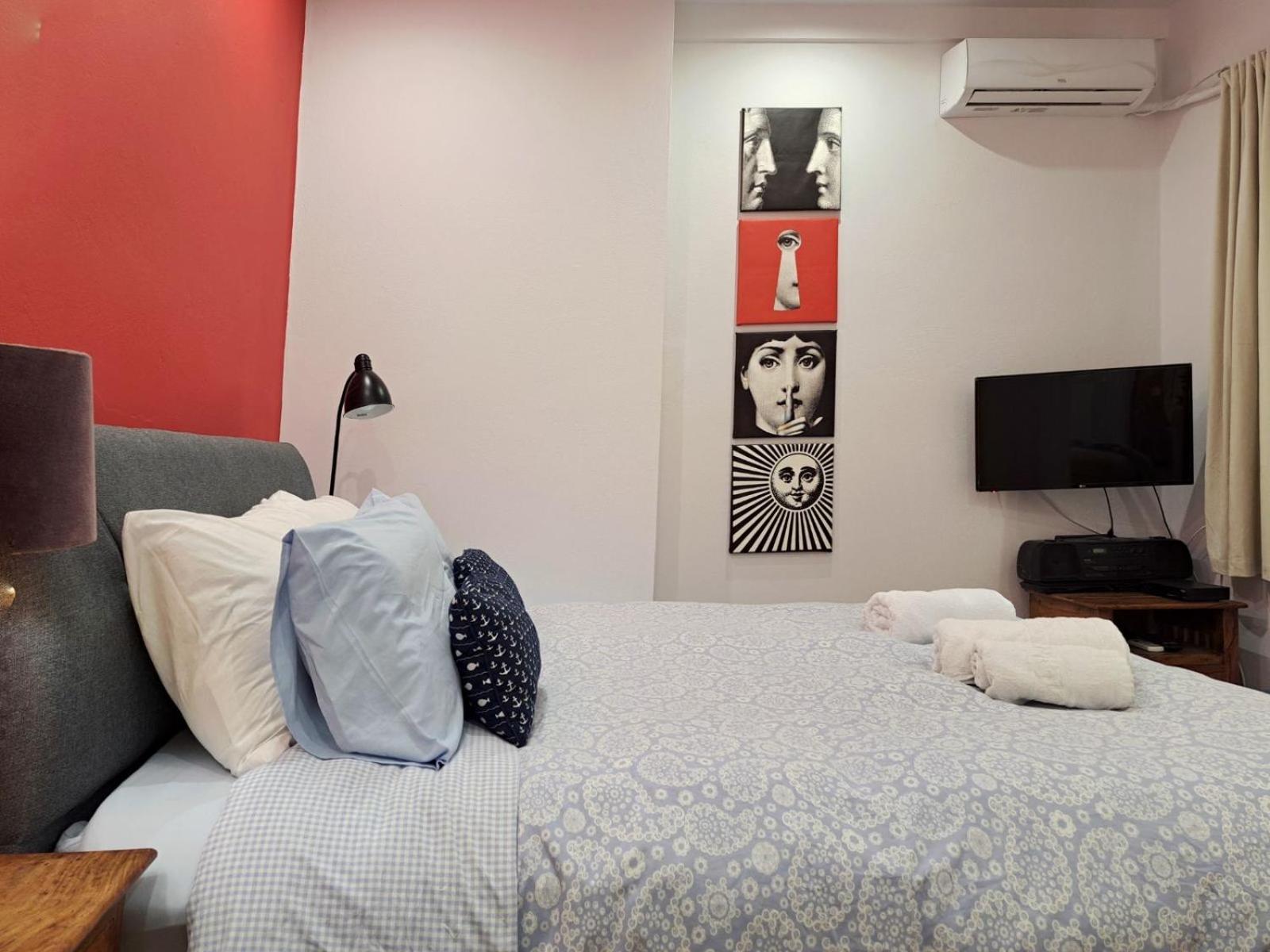 Two-Bedroom Apartment - Photo 24