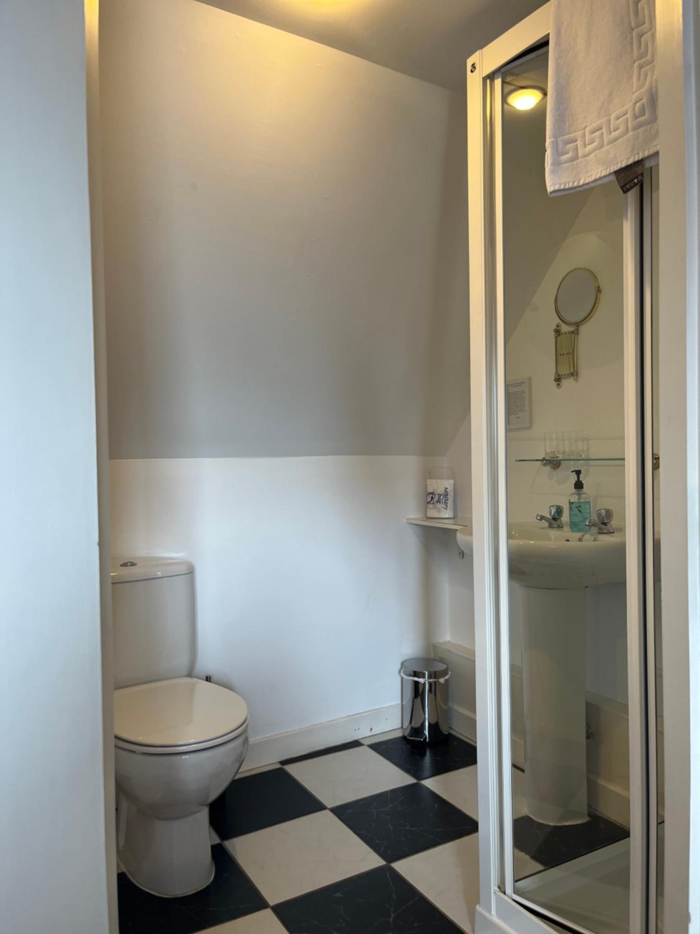 Double Room with Private Bathroom photo 3