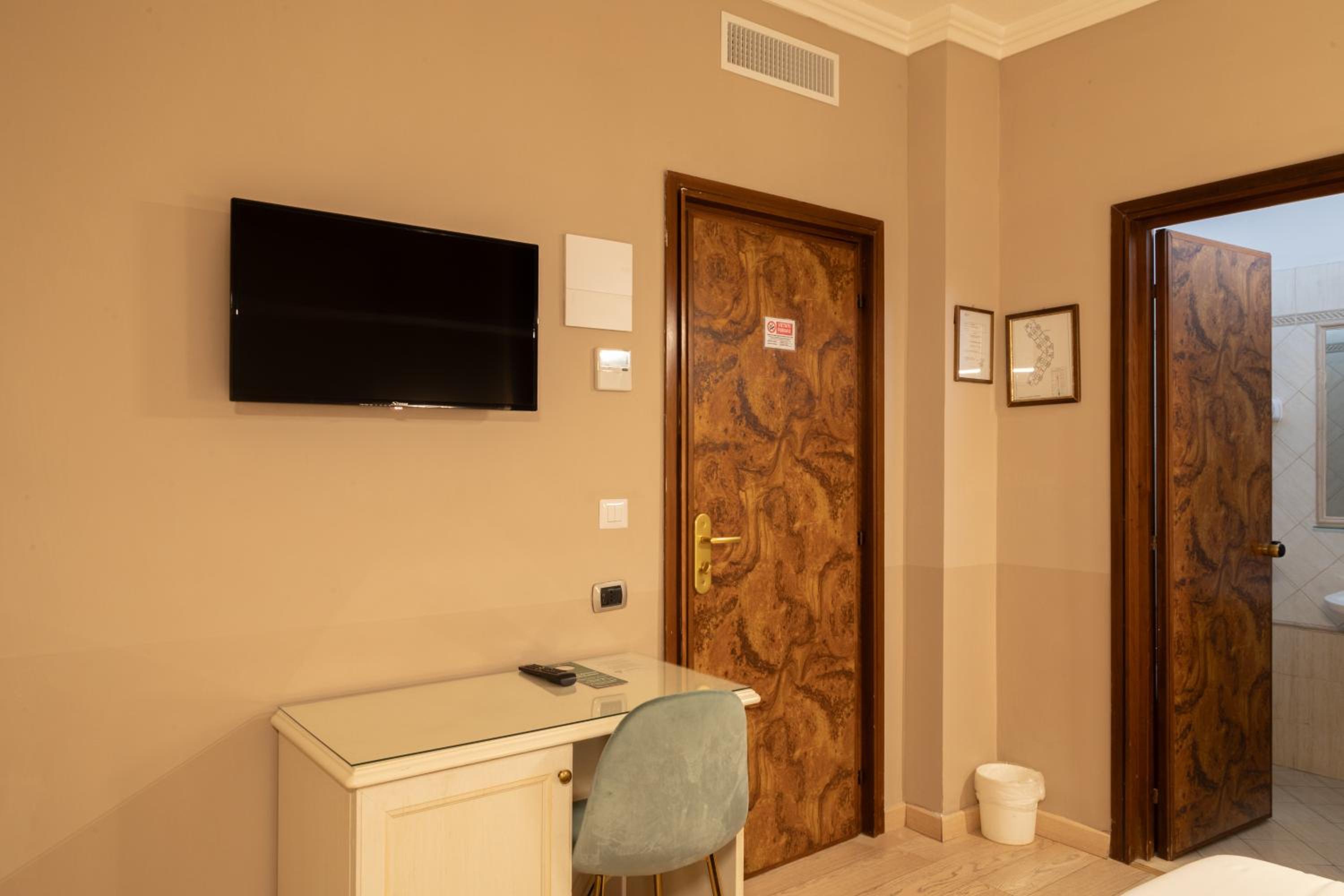 Single Room photo 1