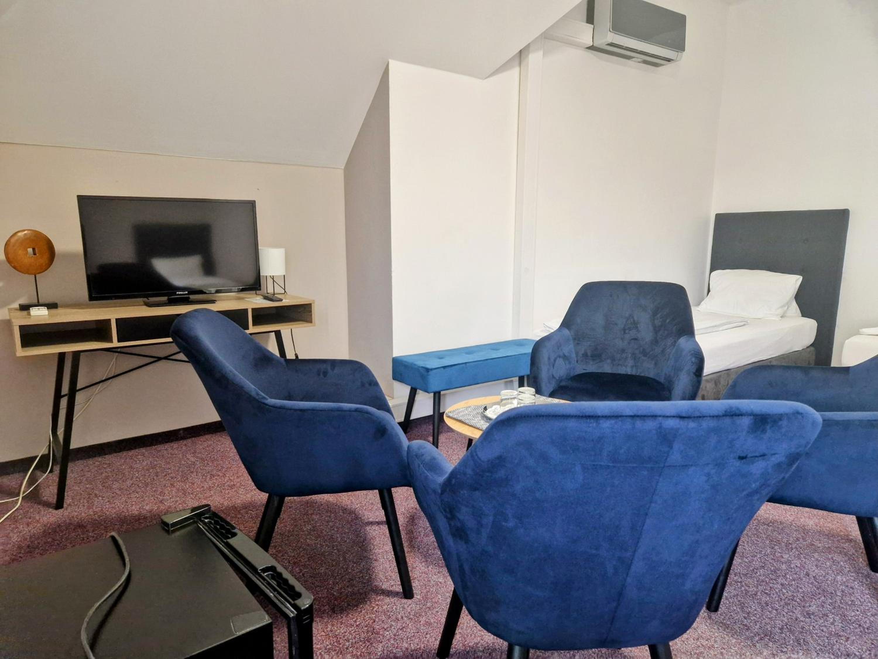 Quadruple Room with Air Conditioning - Photo 2