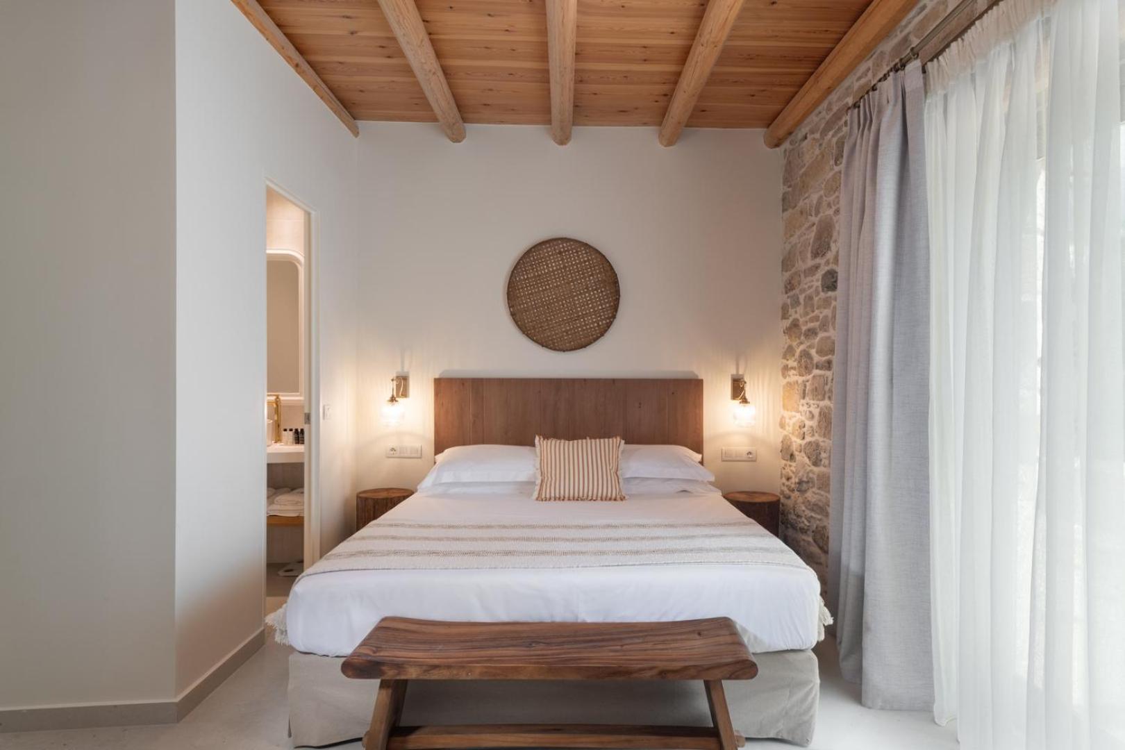 Deluxe Suite photo 3