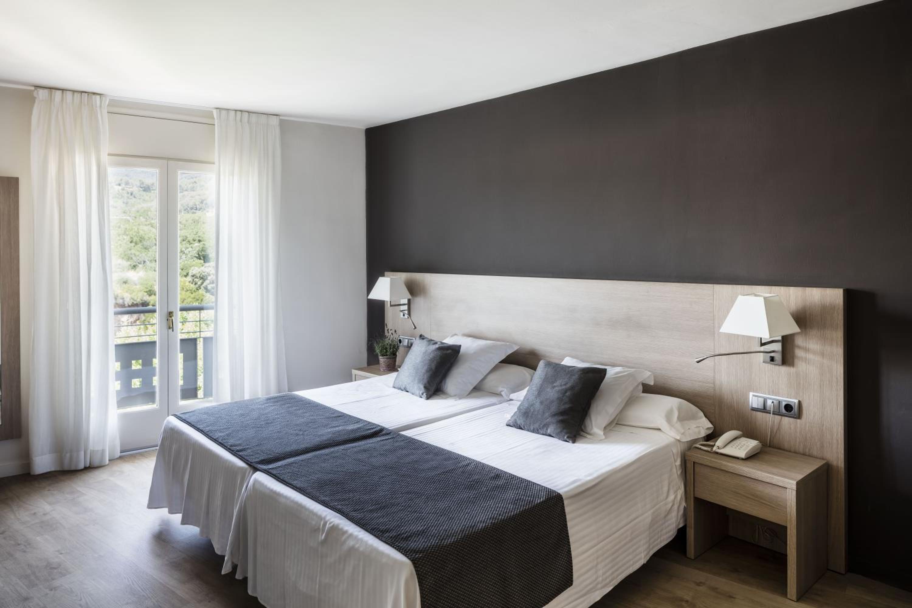 Double or Twin Room with Balcony