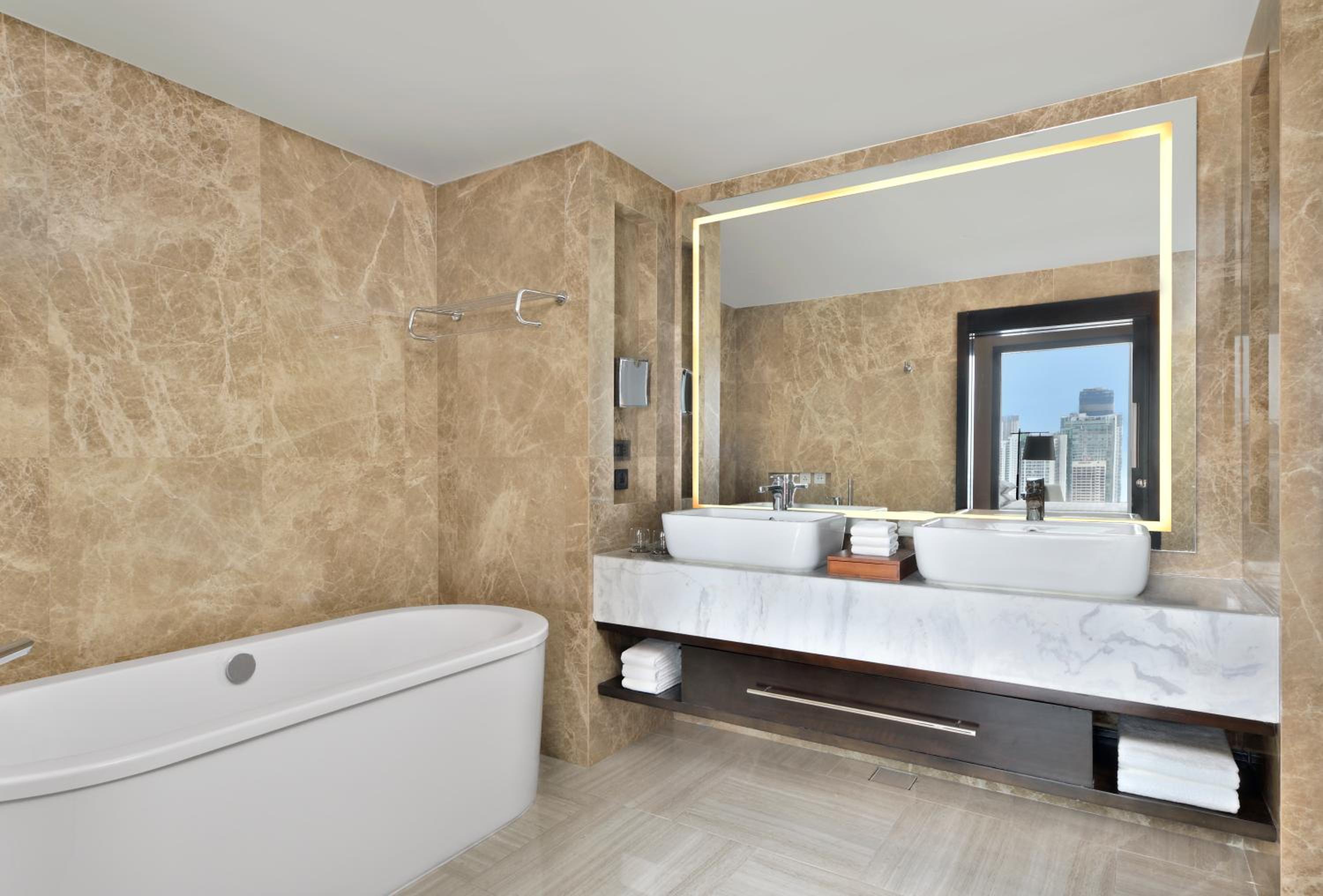 Junior King Suite with Ocean View - Club Lounge Access with 15% spa discount per room + 15% F&B discount per room + Early check in and Late Checkout subject to availability - Photo 3