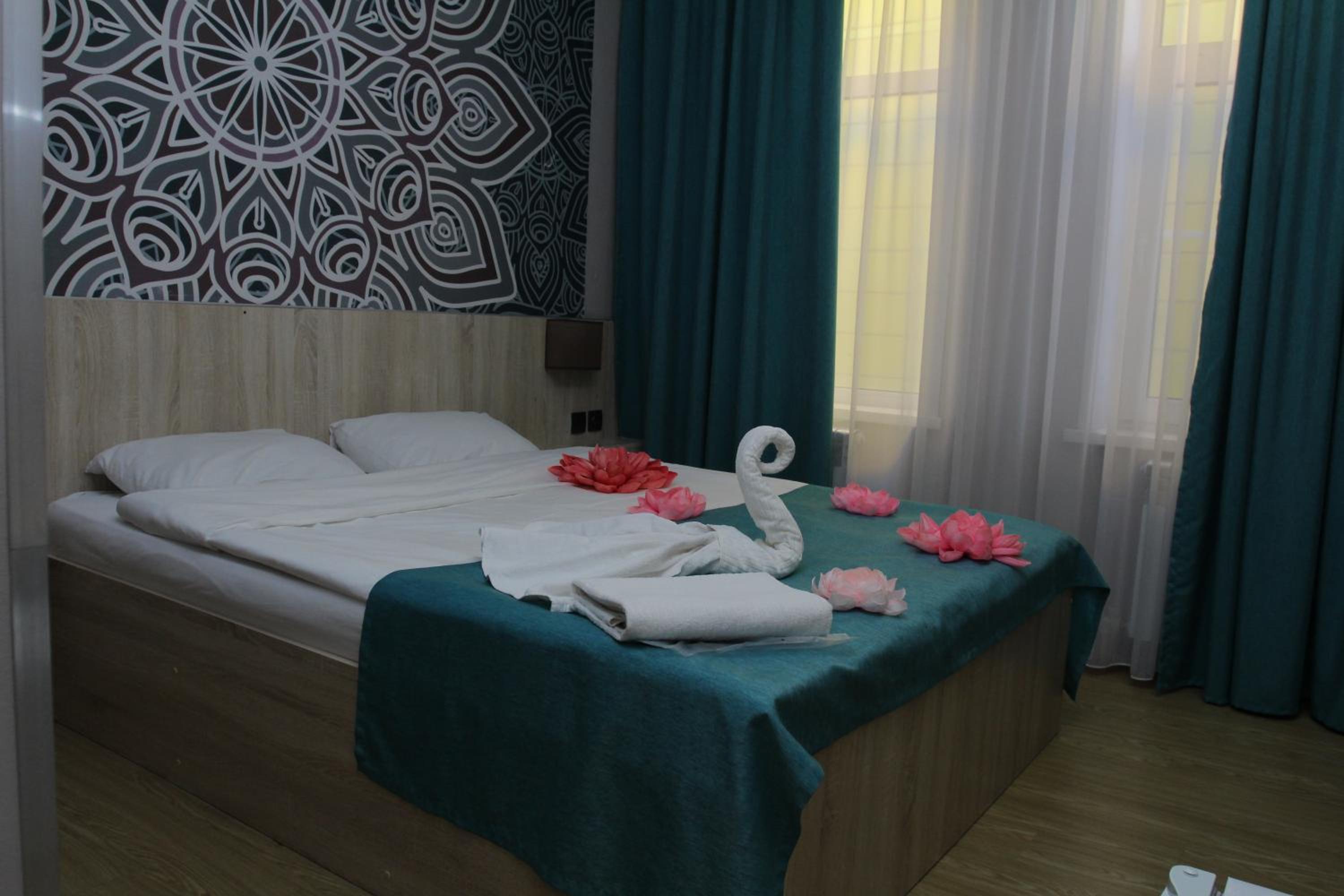 Standard Double Room - Photo 8