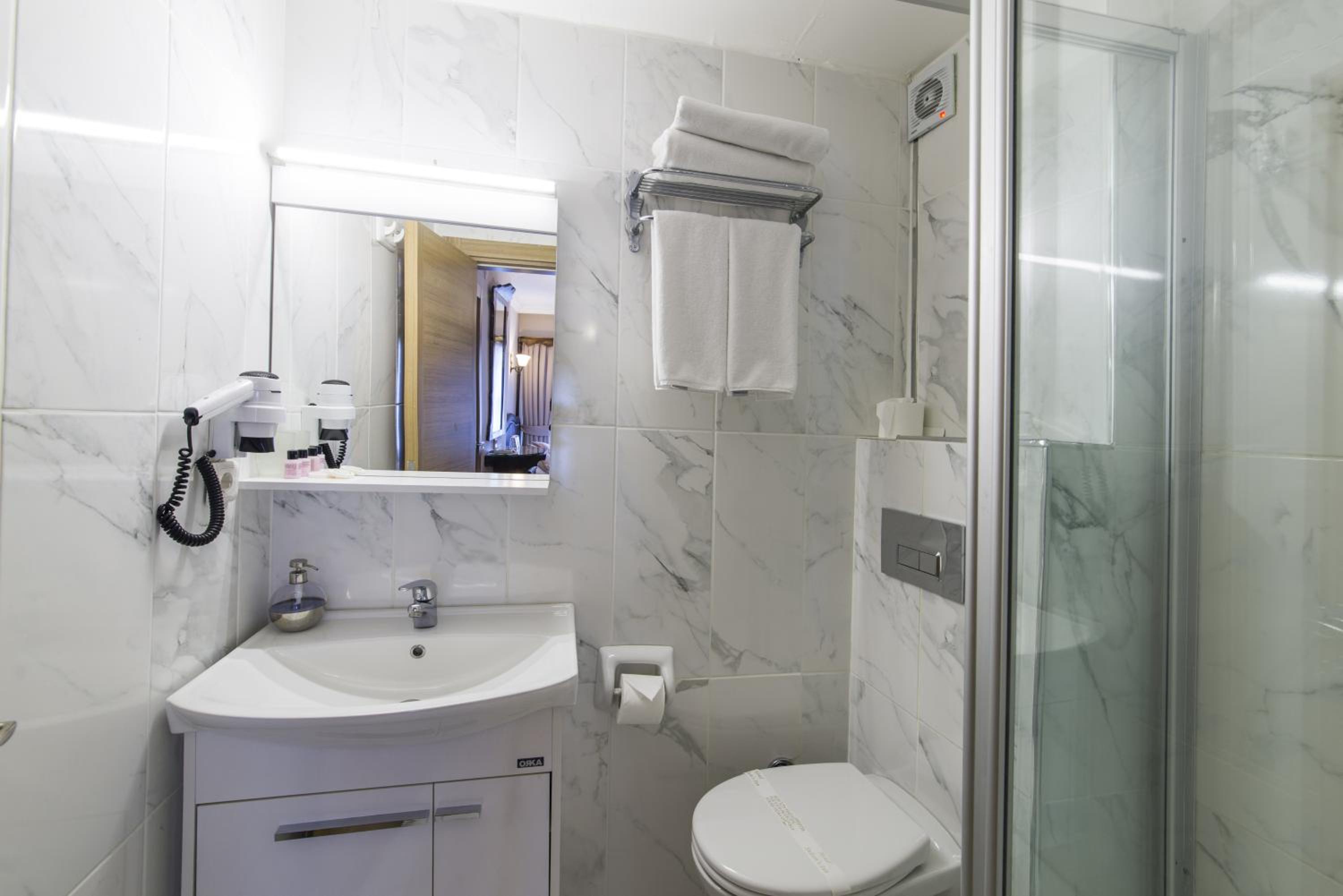 Deluxe Double Room with Sea View photo 2