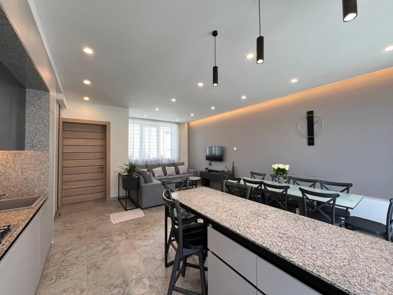 Three-Bedroom House photo 1