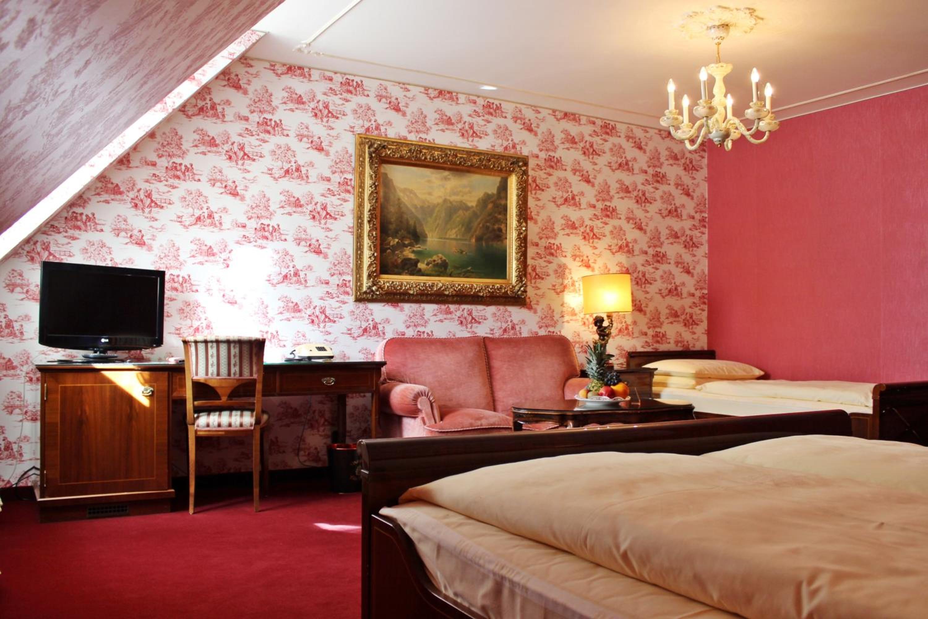 Business Double Room - Photo 10
