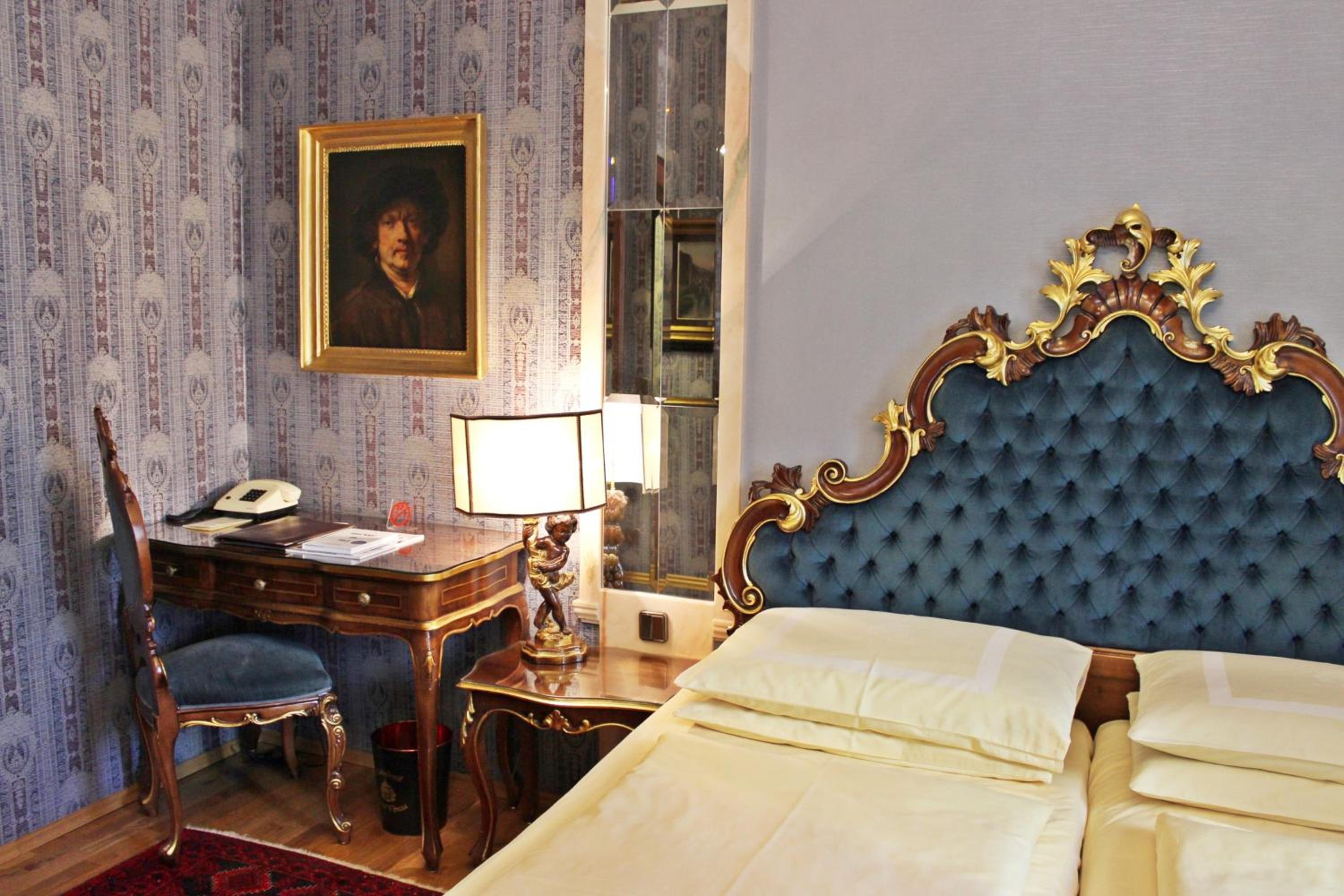 Business Double Room - Photo 4